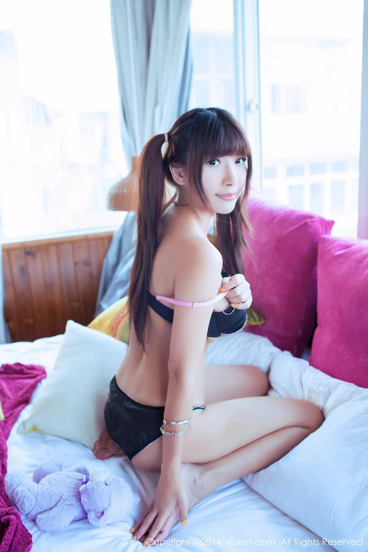 秀人集.com_[XiuRen秀人网]No.224_爆乳美女晓茜sunny性感内衣秀美乳火辣诱惑写真72P