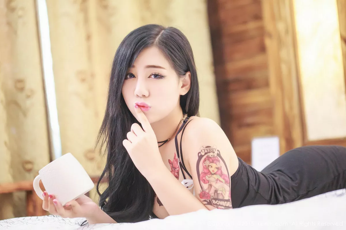 秀人集.com_[XiuRen秀人网]No.356_嫩模美女旭旭居家性感内衣秀丰满身材双乳纹身诱惑写真70P