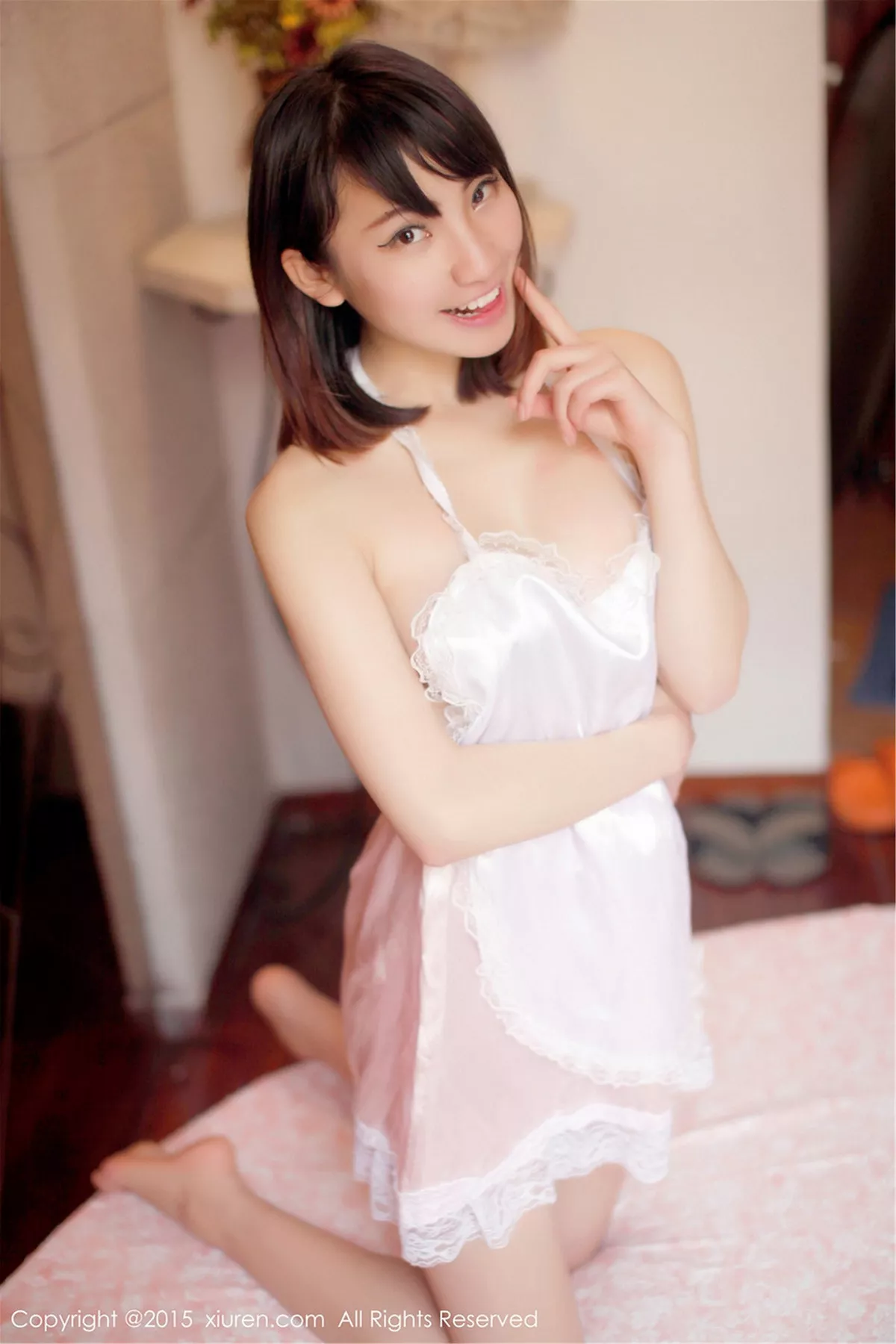 秀人集.com_[XiuRen秀人网]No.270_嫩模颜浅浅Cindy白色吊带睡裙真空露美乳撩人诱惑写真52P