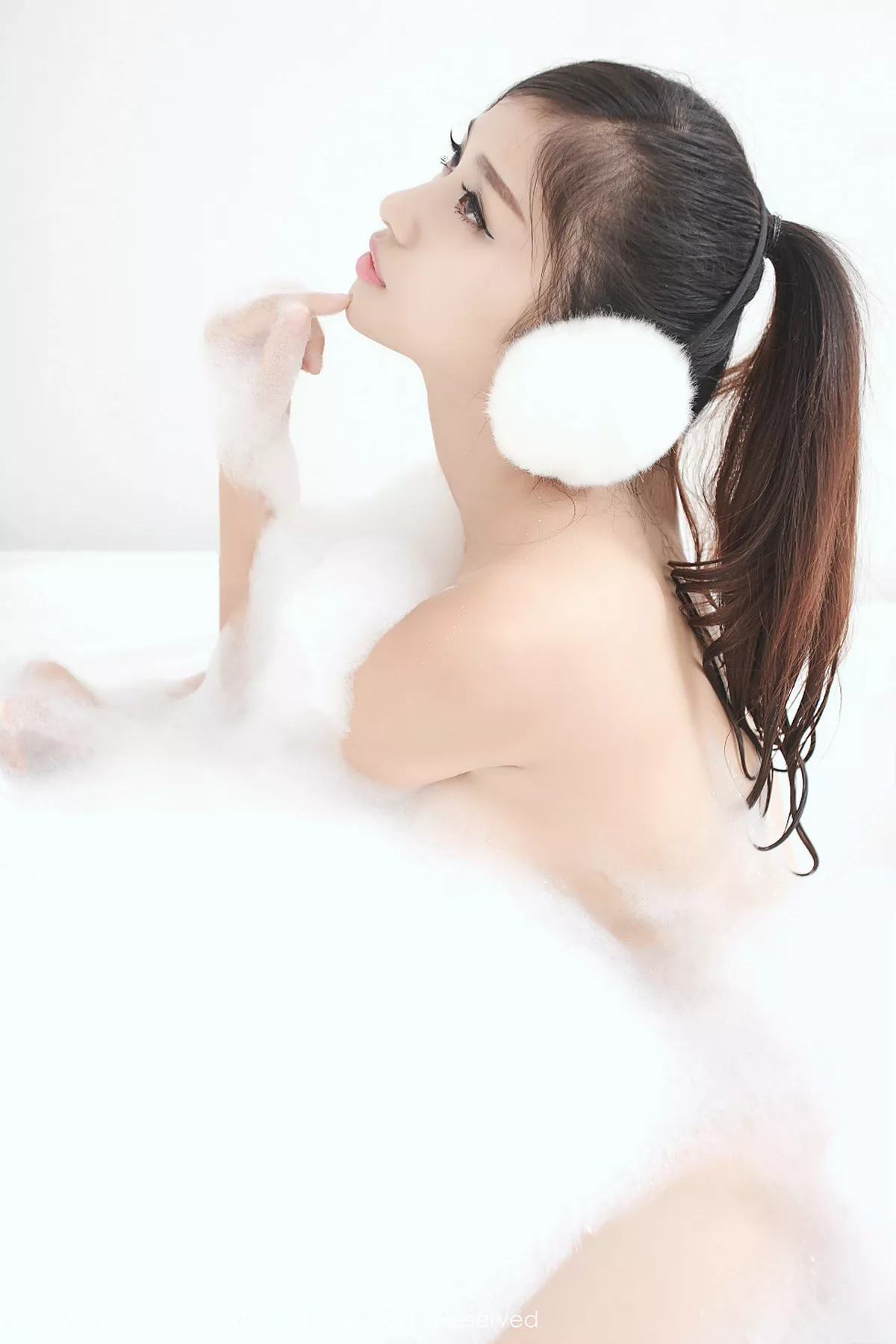 秀人集.com_[XiuRen秀人网]No.244_嫩模史雨姐姐户外红色内衣秀丰满美乳性感写真50P