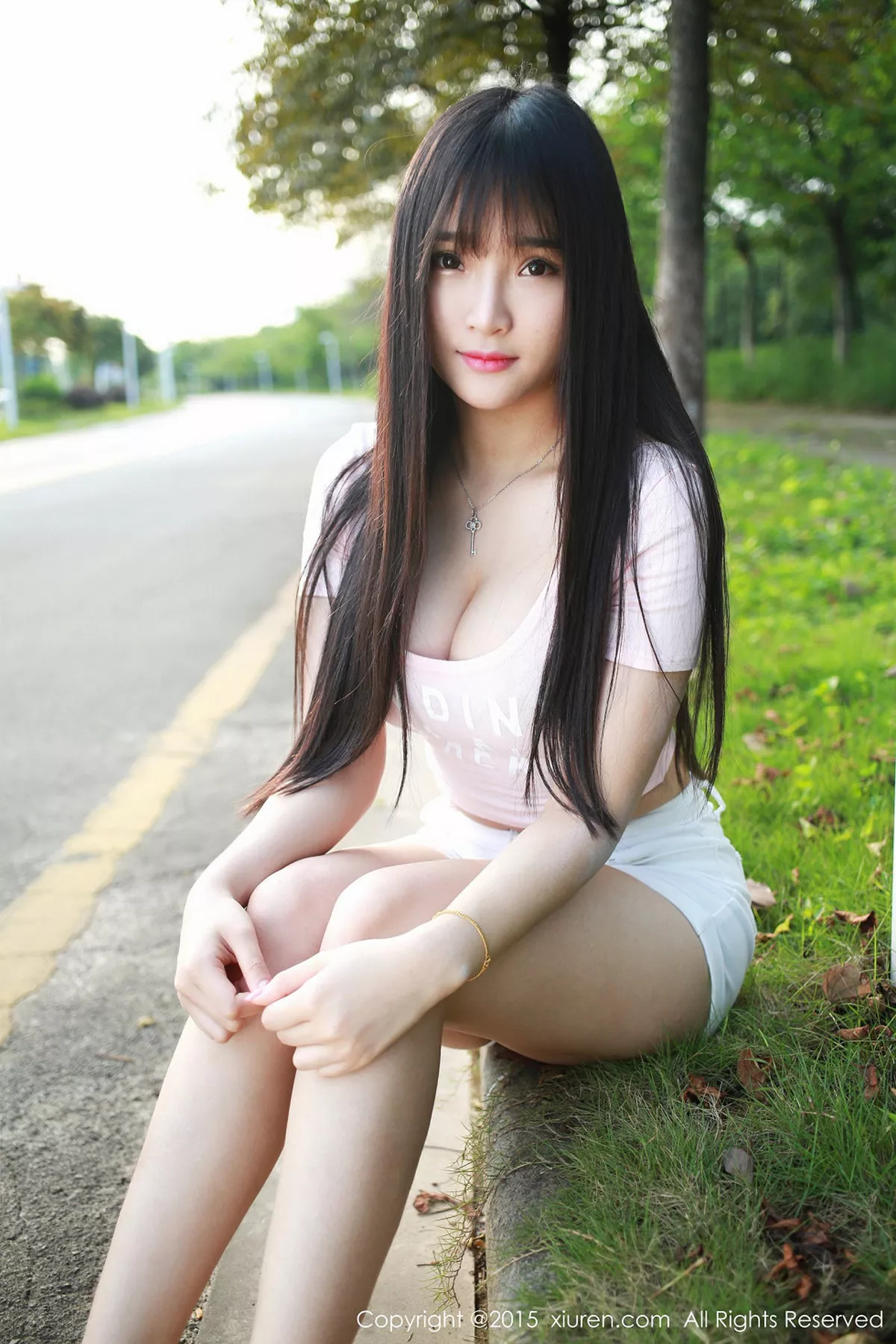 秀人集.com_[XiuRen秀人网]No.345_内地嫩模夏瑶baby白色紧身上衣秀完美身材豪乳诱惑写真42P