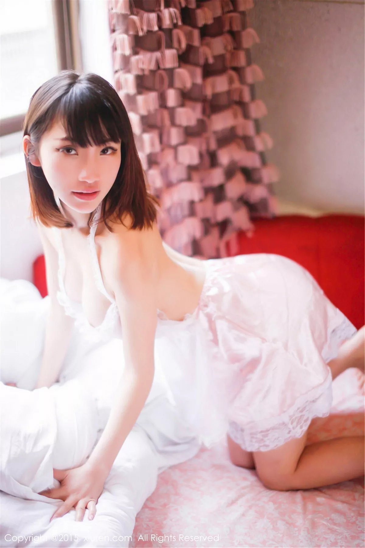 秀人集.com_[XiuRen秀人网]No.270_嫩模颜浅浅Cindy白色吊带睡裙真空露美乳撩人诱惑写真52P