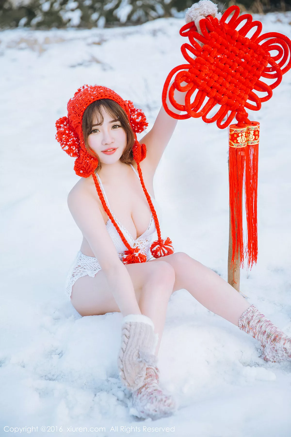 秀人集.com_[XiuRen秀人网]No.484_嫩模徐cake雪地里白色缕空毛衣美丽冻人秀豪乳写真35P