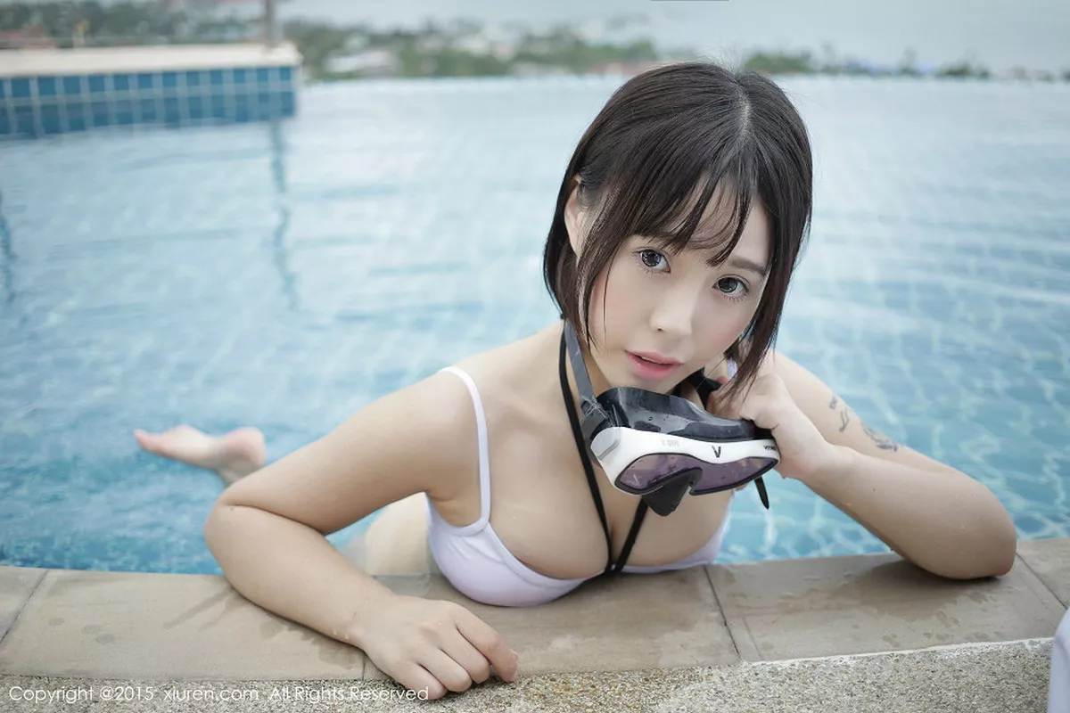 秀人集.com_[XiuRen秀人网]No.434_嫩模Evelyn艾莉苏梅岛旅拍泳池边性感比基尼豪乳写真53P