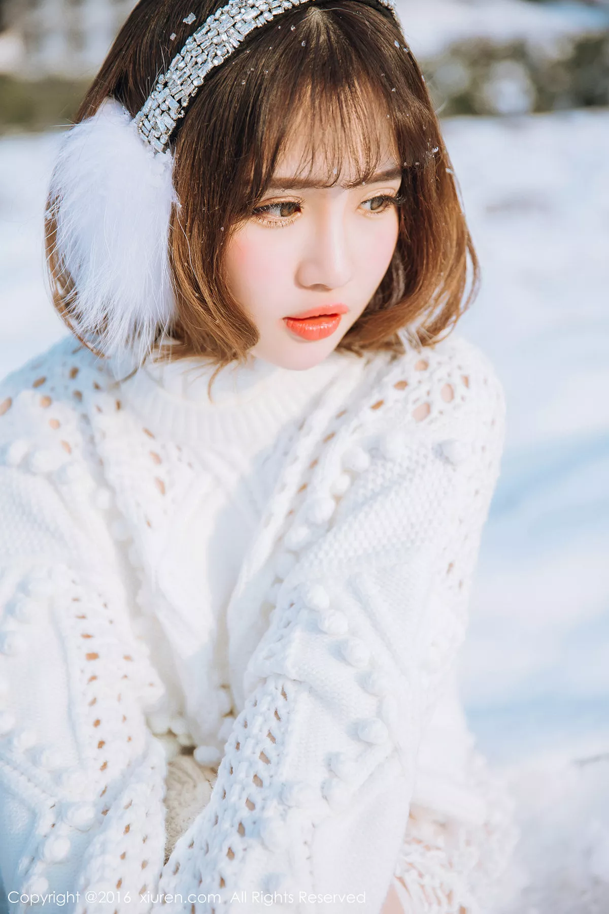 秀人集.com_[XiuRen秀人网]No.484_嫩模徐cake雪地里白色缕空毛衣美丽冻人秀豪乳写真35P
