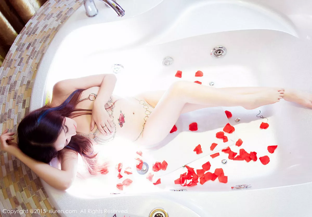 秀人集.com_[XiuRen秀人网]No.411_嫩模邹晶晶女王红色内衣秀美乳丁字裤美腿诱惑写真49P