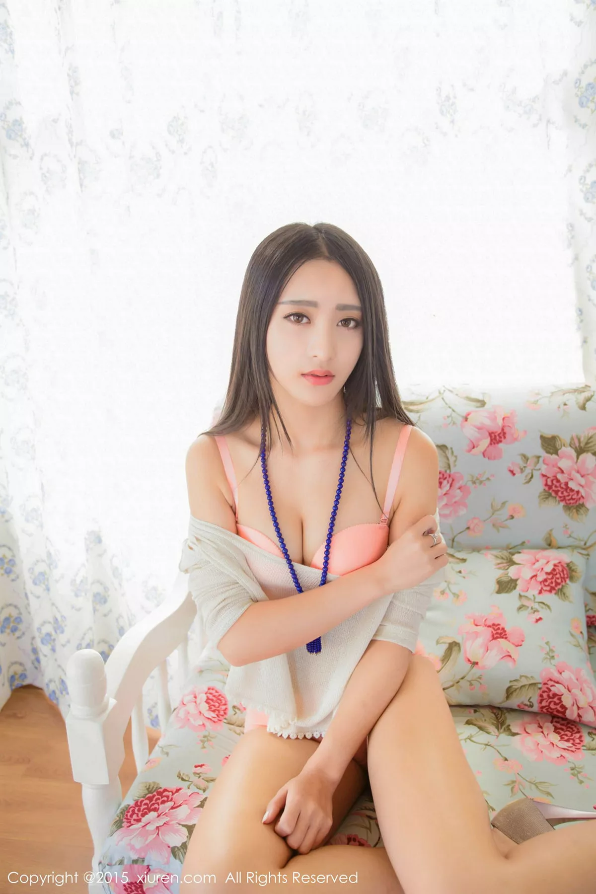 秀人集.com_[XiuRen秀人网]No.421_内地嫩模lucky咏丹黑丝裤袜修长美腿完美身材性感写真71P