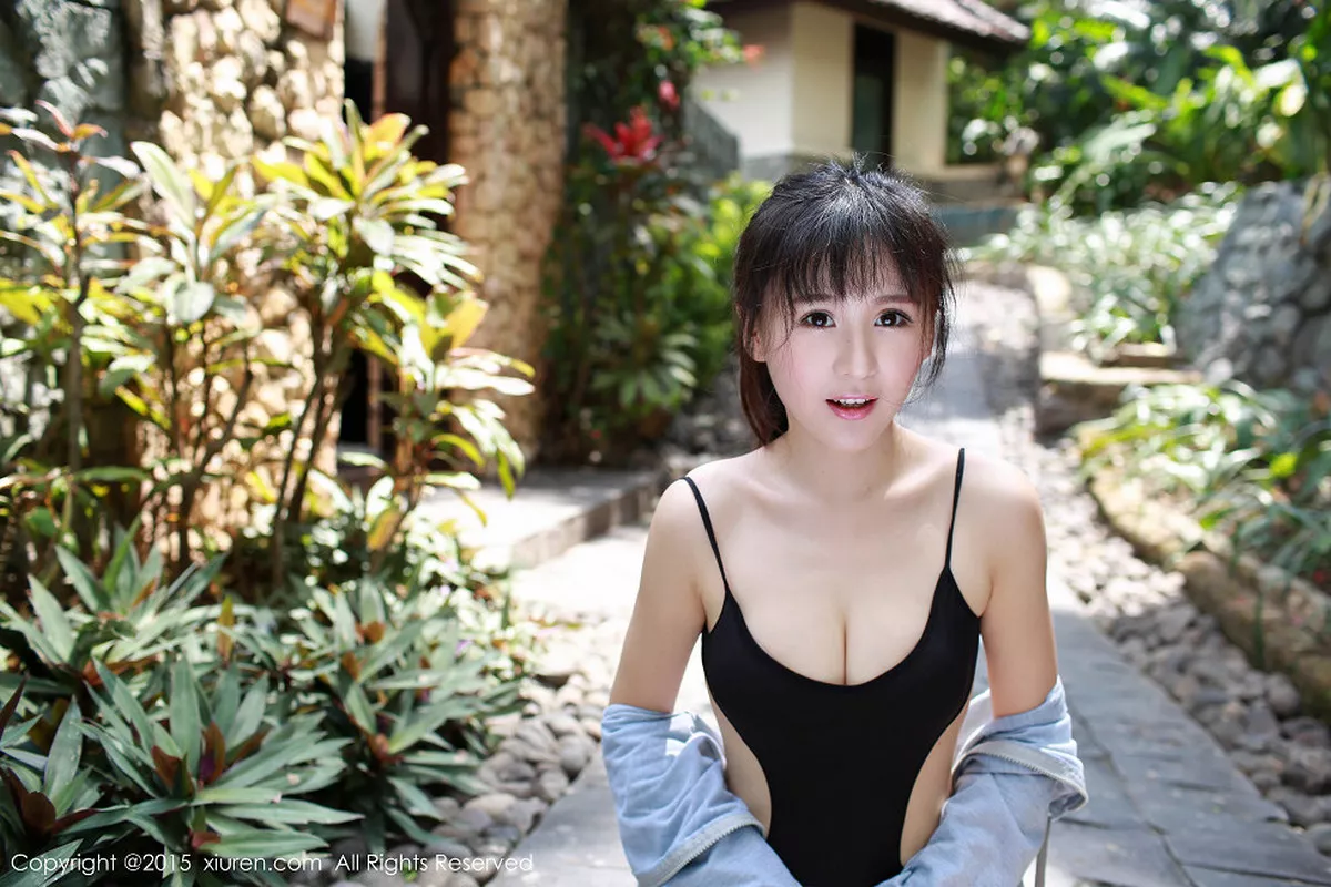 秀人集.com_[XiuRen秀人网]No.400_淘女郎唐雨辰TYC龙目岛旅拍性感内衣秀丰满美乳撩人写真55P