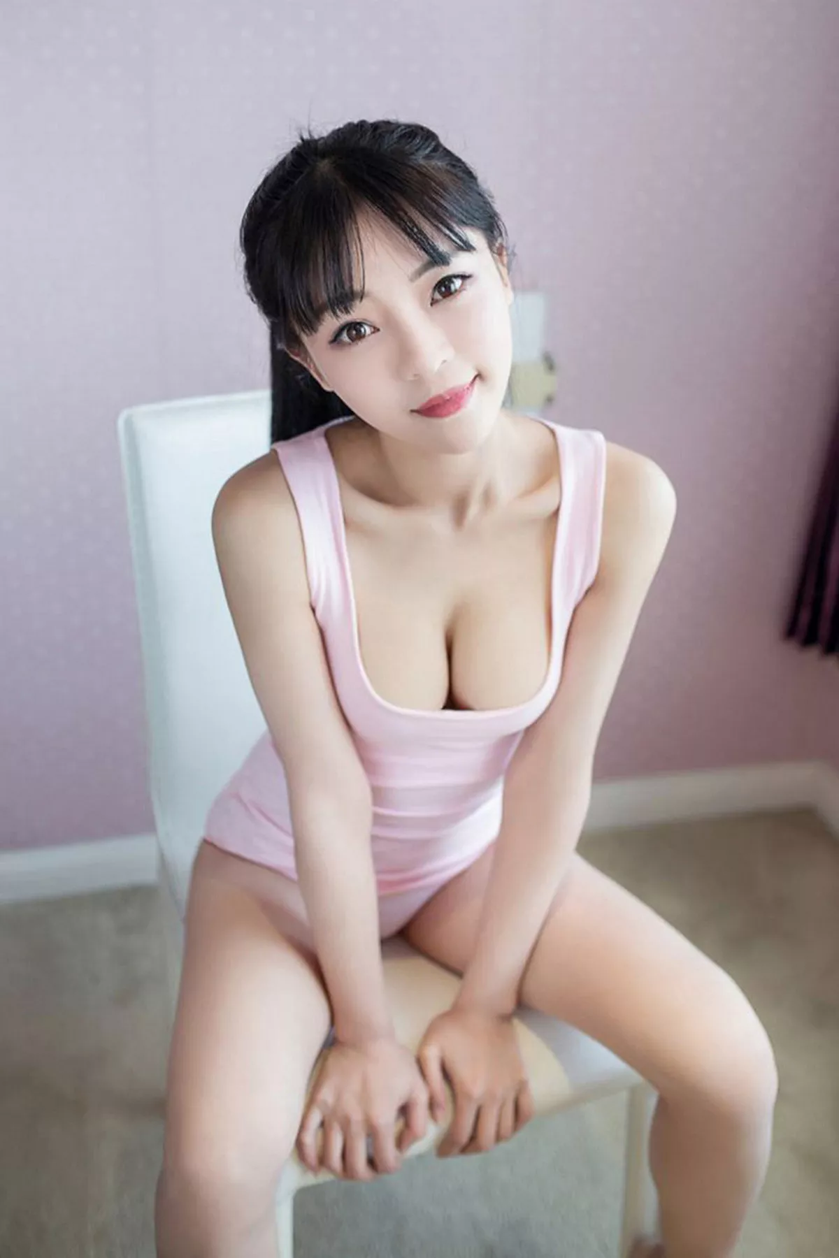 秀人集.com_[XiuRen秀人网]No.593_性感小萝莉Mio莉莉丝粉红吊带背心秀美胸迷人写真52P