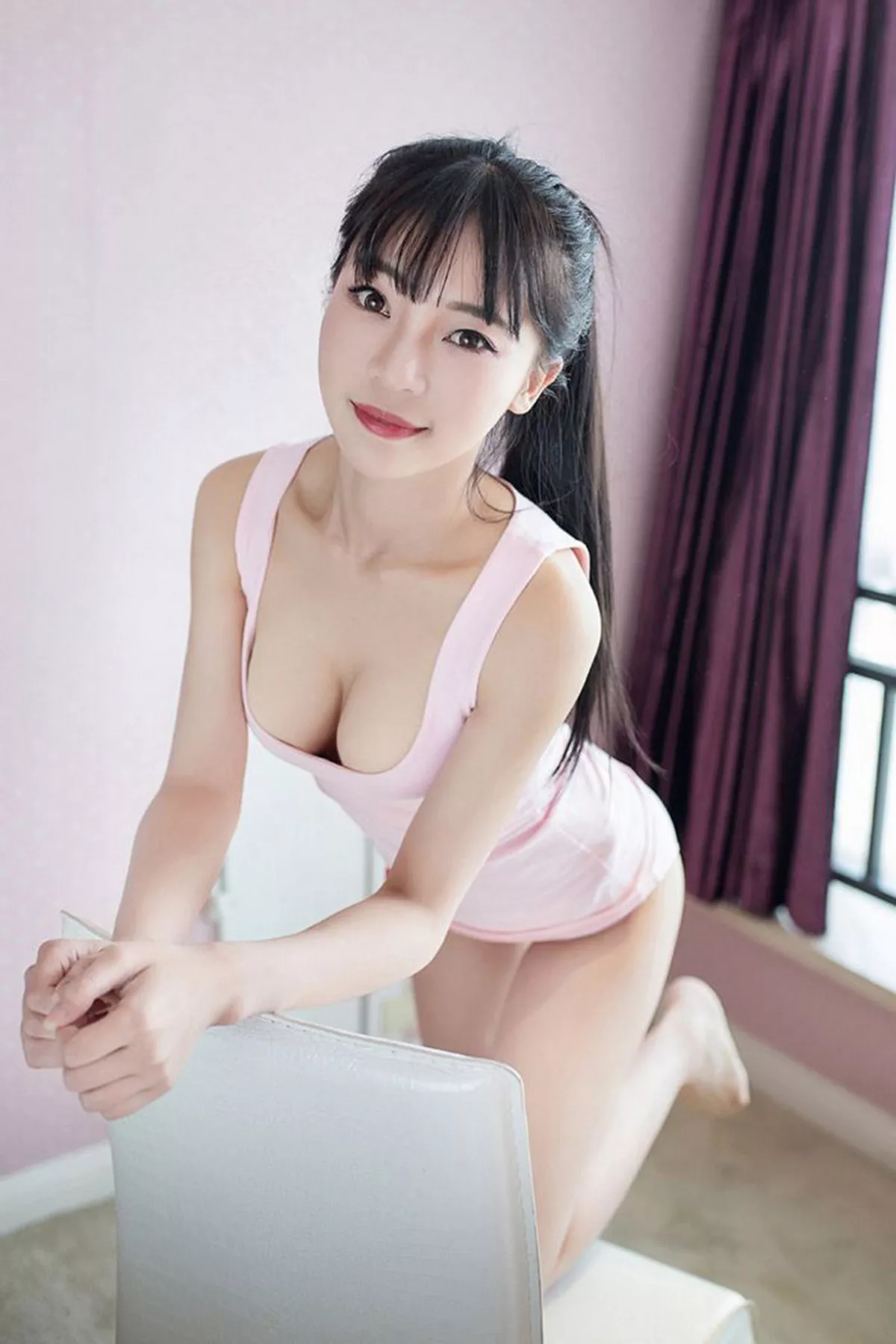 秀人集.com_[XiuRen秀人网]No.593_性感小萝莉Mio莉莉丝粉红吊带背心秀美胸迷人写真52P