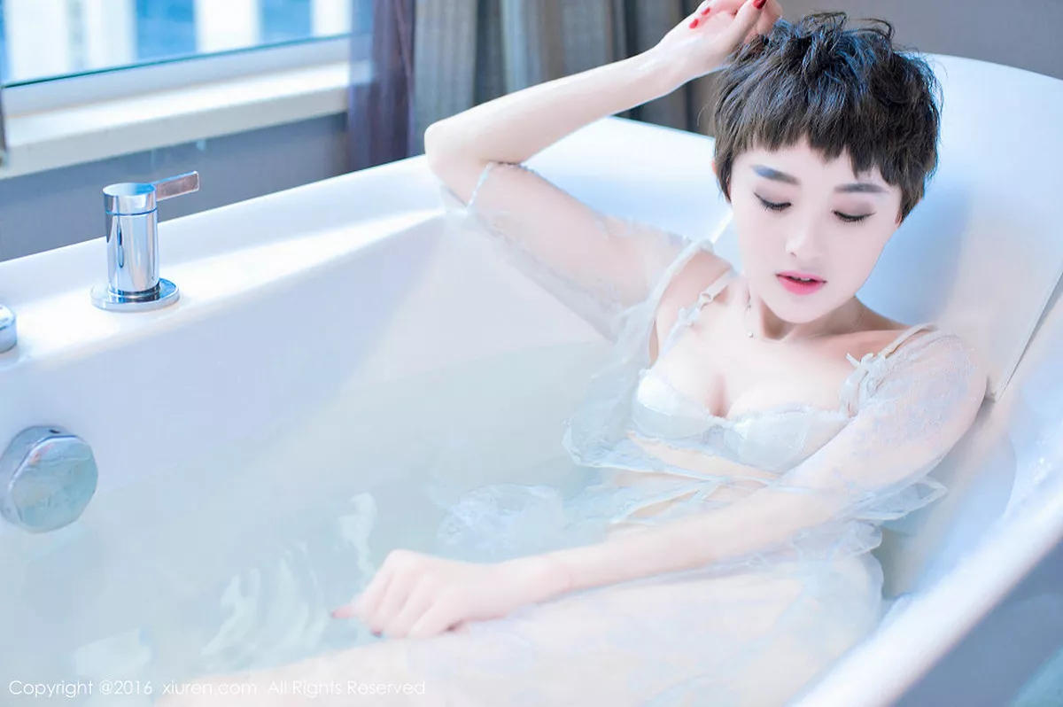 秀人集.com_[XiuRen秀人网]No.600_美女空姐baby_kiki浴缸里透视薄纱性感内衣秀豪乳清新迷人写真76P