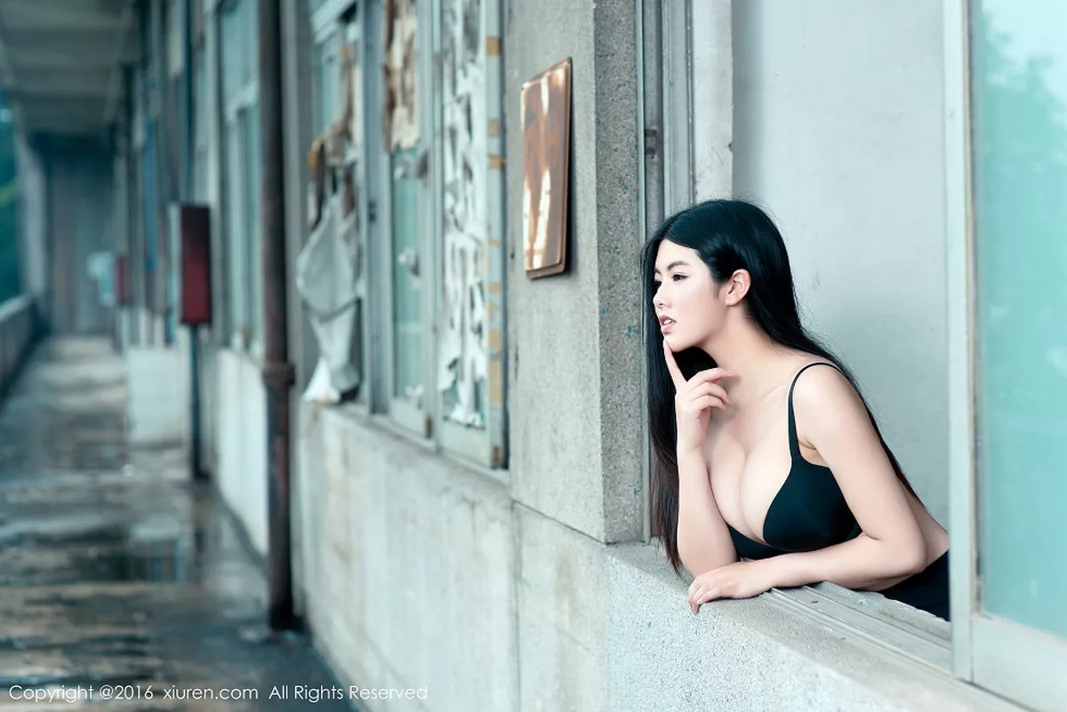 秀人集.com_[XiuRen秀人网]No.518_巨乳嫩模娜露Selena性感黑色内衣日系清新迷人写真52P