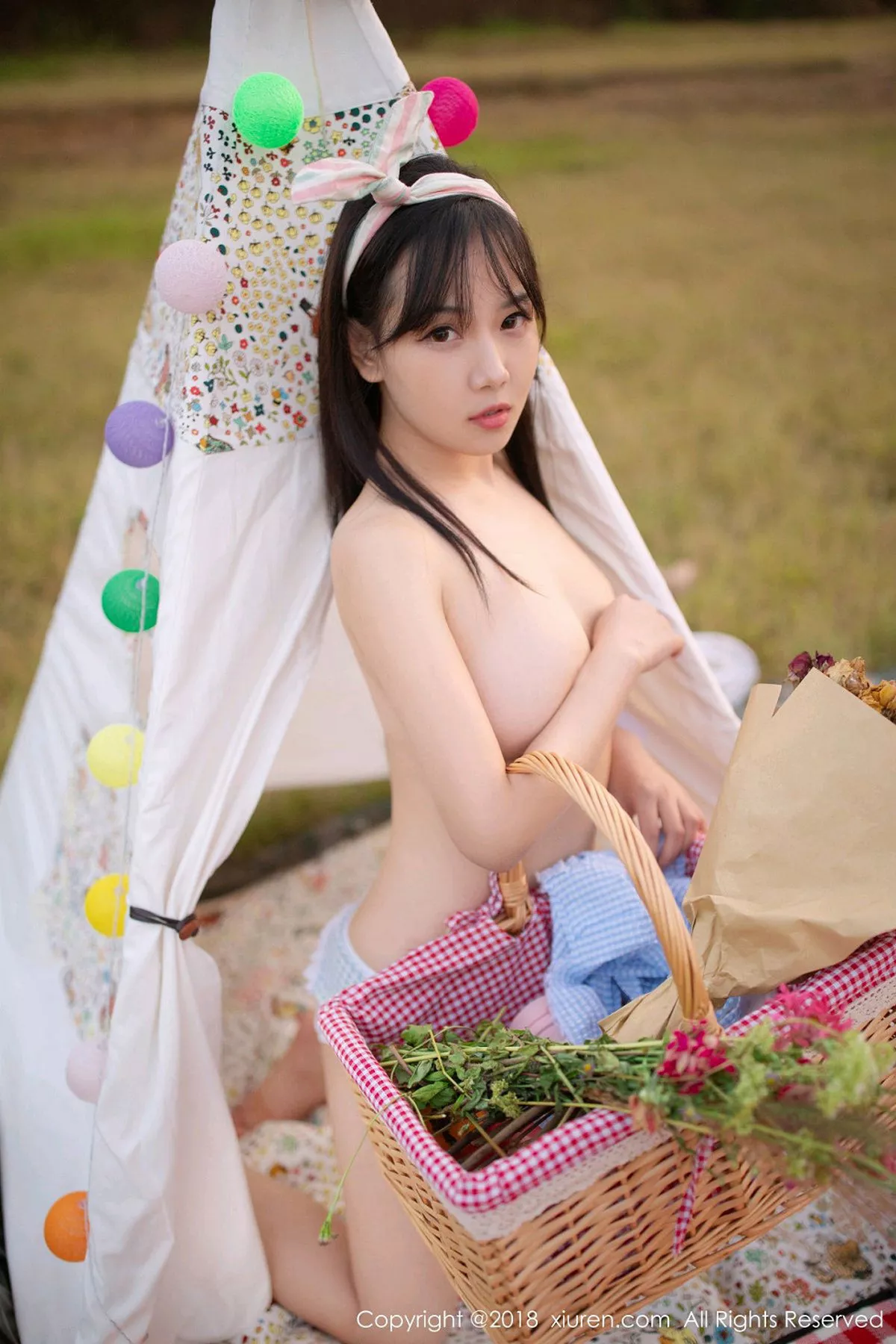 秀人集.com_[XiuRen秀人网]No.1207_嫩模徐微微mia户外性感女仆装半脱露美乳翘臀极致诱惑写真80P