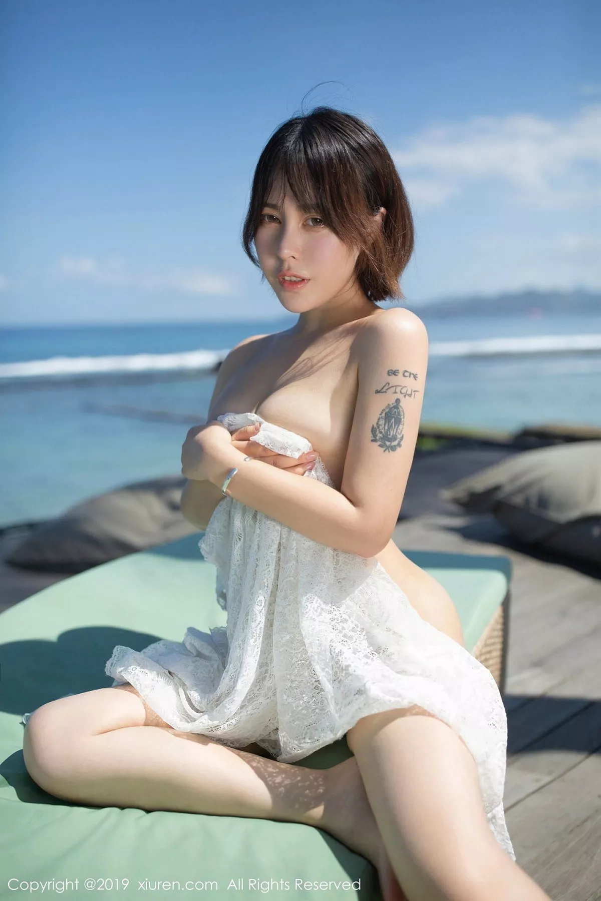 秀人集.com_[XiuRen秀人网]No.1612_女神Evelyn艾莉巴厘岛旅拍性感激凸内衣+真空婚纱诱惑写真90P