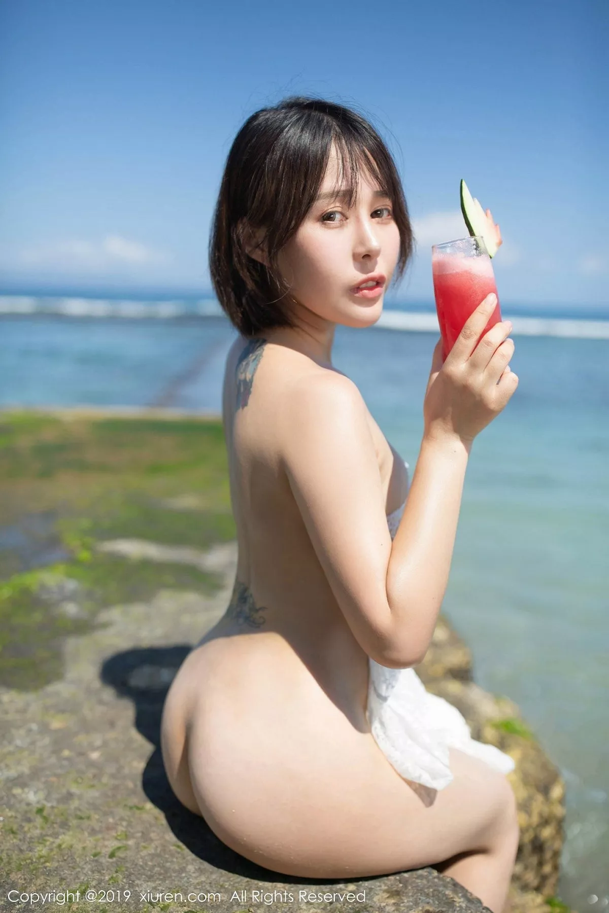 秀人集.com_[XiuRen秀人网]No.1612_女神Evelyn艾莉巴厘岛旅拍性感激凸内衣+真空婚纱诱惑写真90P