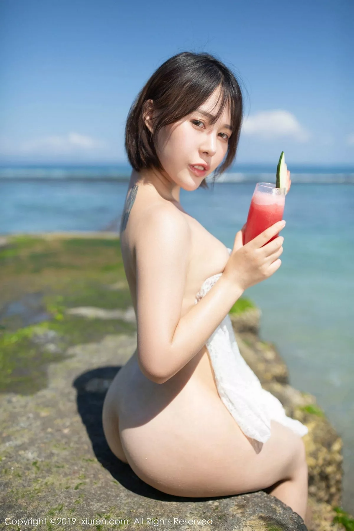 秀人集.com_[XiuRen秀人网]No.1612_女神Evelyn艾莉巴厘岛旅拍性感激凸内衣+真空婚纱诱惑写真90P