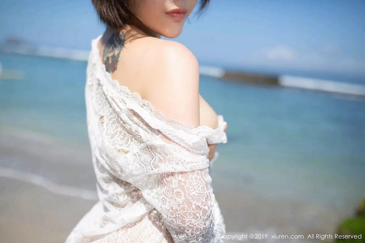 秀人集.com_[XiuRen秀人网]No.1612_女神Evelyn艾莉巴厘岛旅拍性感激凸内衣+真空婚纱诱惑写真90P