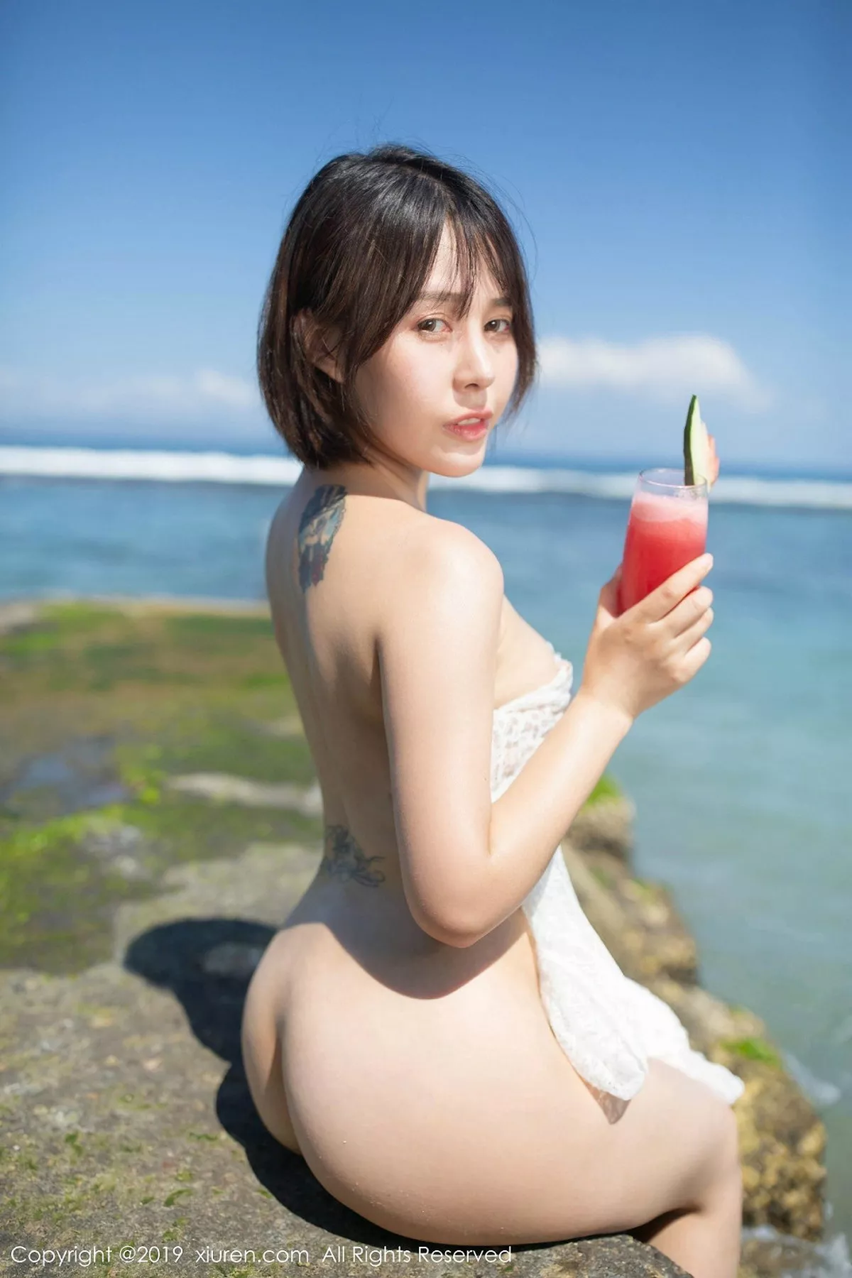 秀人集.com_[XiuRen秀人网]No.1612_女神Evelyn艾莉巴厘岛旅拍性感激凸内衣+真空婚纱诱惑写真90P