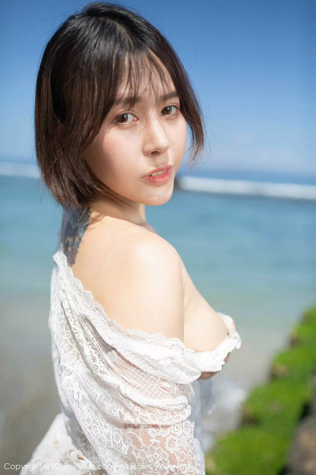 秀人集.com_[XiuRen秀人网]No.1612_女神Evelyn艾莉巴厘岛旅拍性感激凸内衣+真空婚纱诱惑写真90P