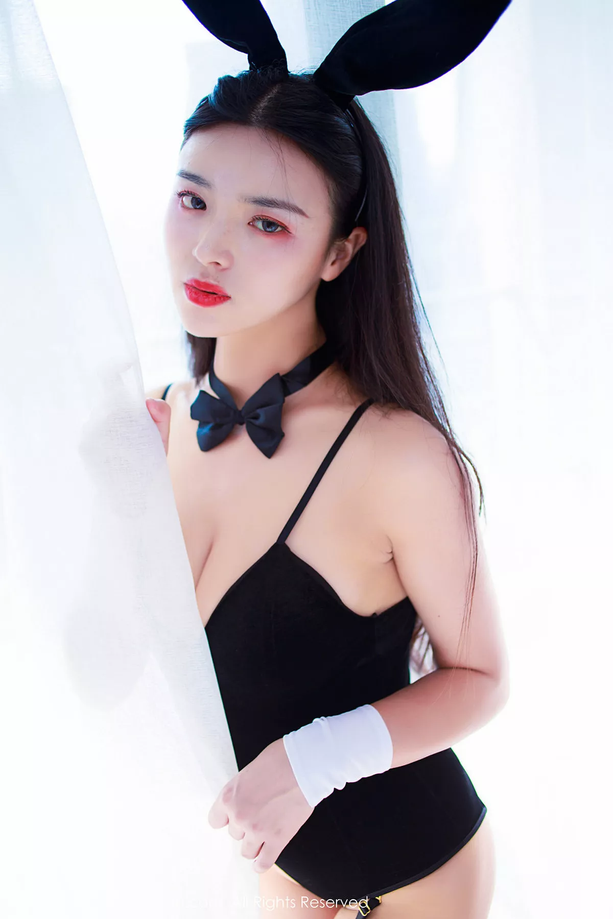 秀人集.com_[XiuRen秀人网]No.1678_嫩模金静熙私房性感兔女郎半脱内衣露傲人豪乳两手遮点诱惑写真50P
