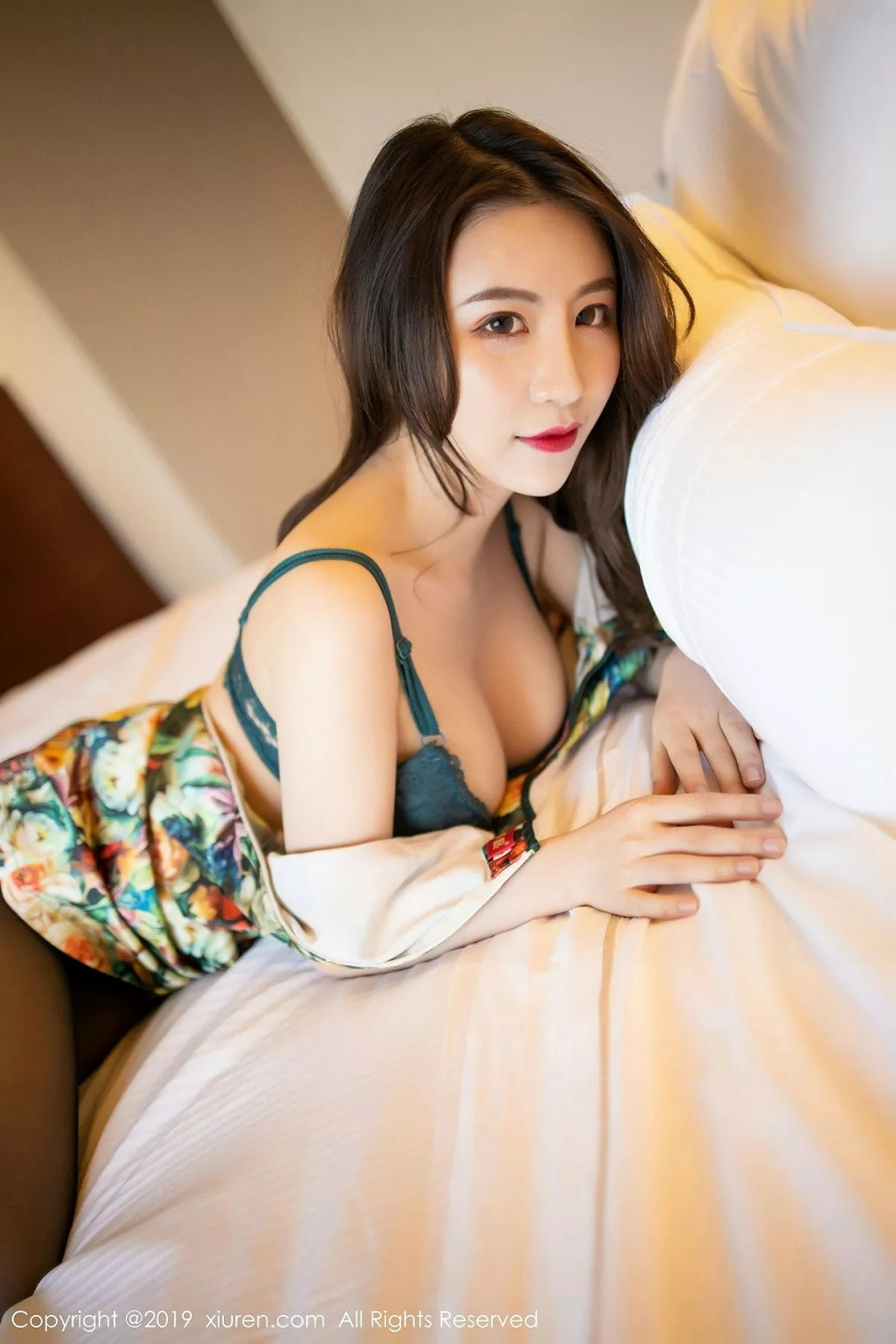 秀人集.com_[XiuRen秀人网]No.1727_嫩模绯月樱-Cherry花色旗袍半脱露无内黑丝裤袜撩人诱惑写真87P