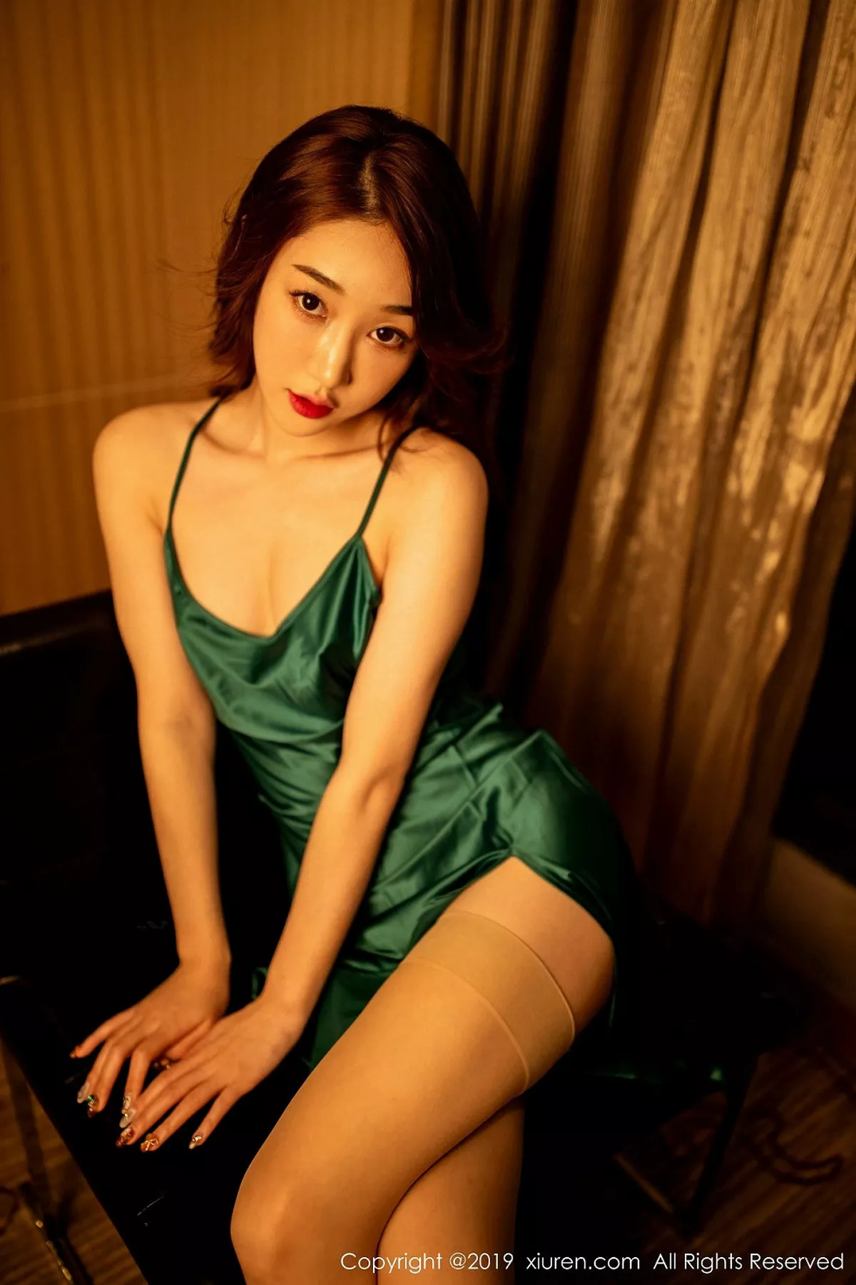 秀人集.com_[XiuRen秀人网]No.1756_嫩模小九月私房蓝色吊带裙半撩露娇媚香体翘臀屁沟诱惑写真65P