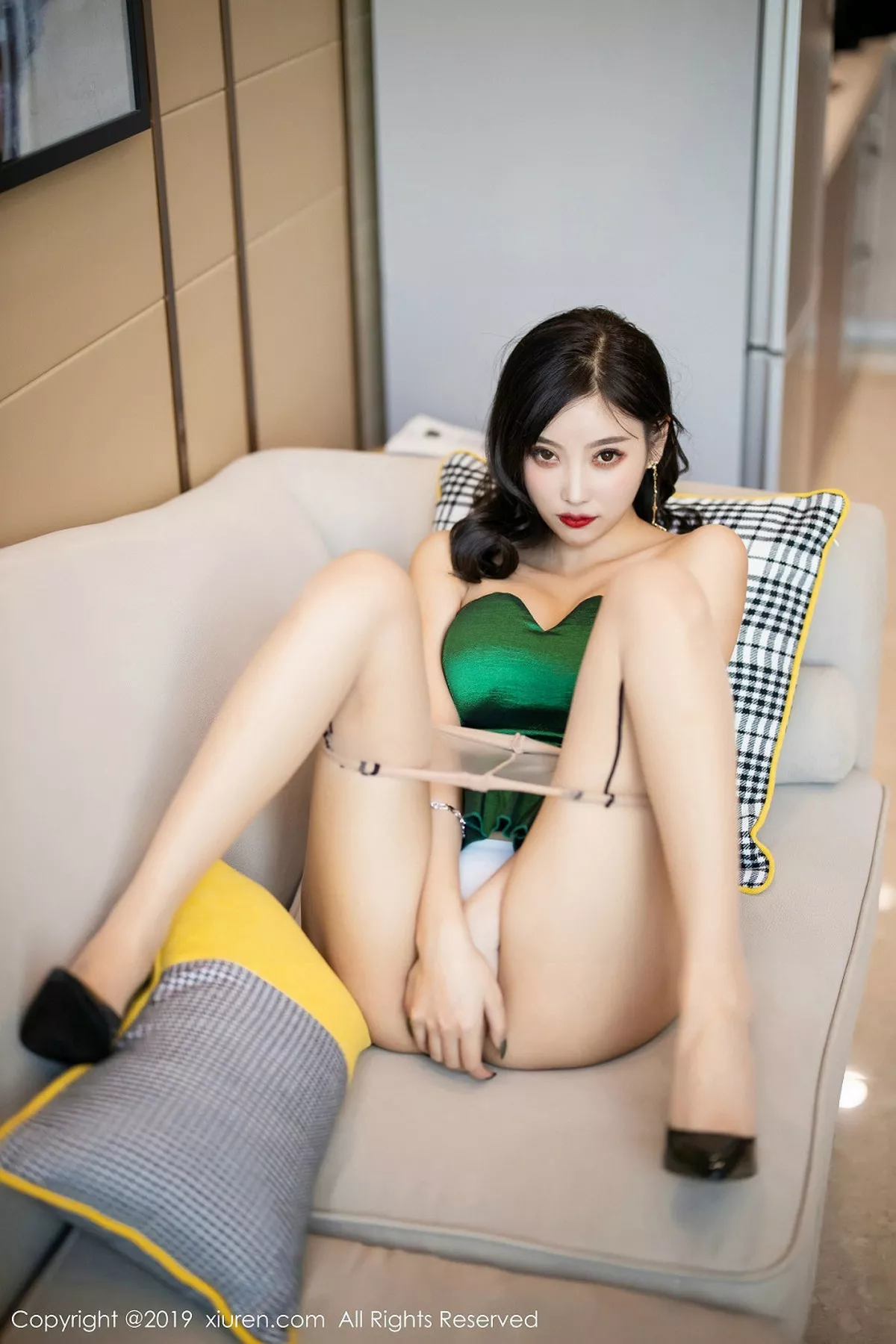 秀人集.com_[XiuRen秀人网]No.1822_女神杨晨晨sugar私房空乘制服露魅惑黑丝秀浑圆翘臀诱惑写真87P