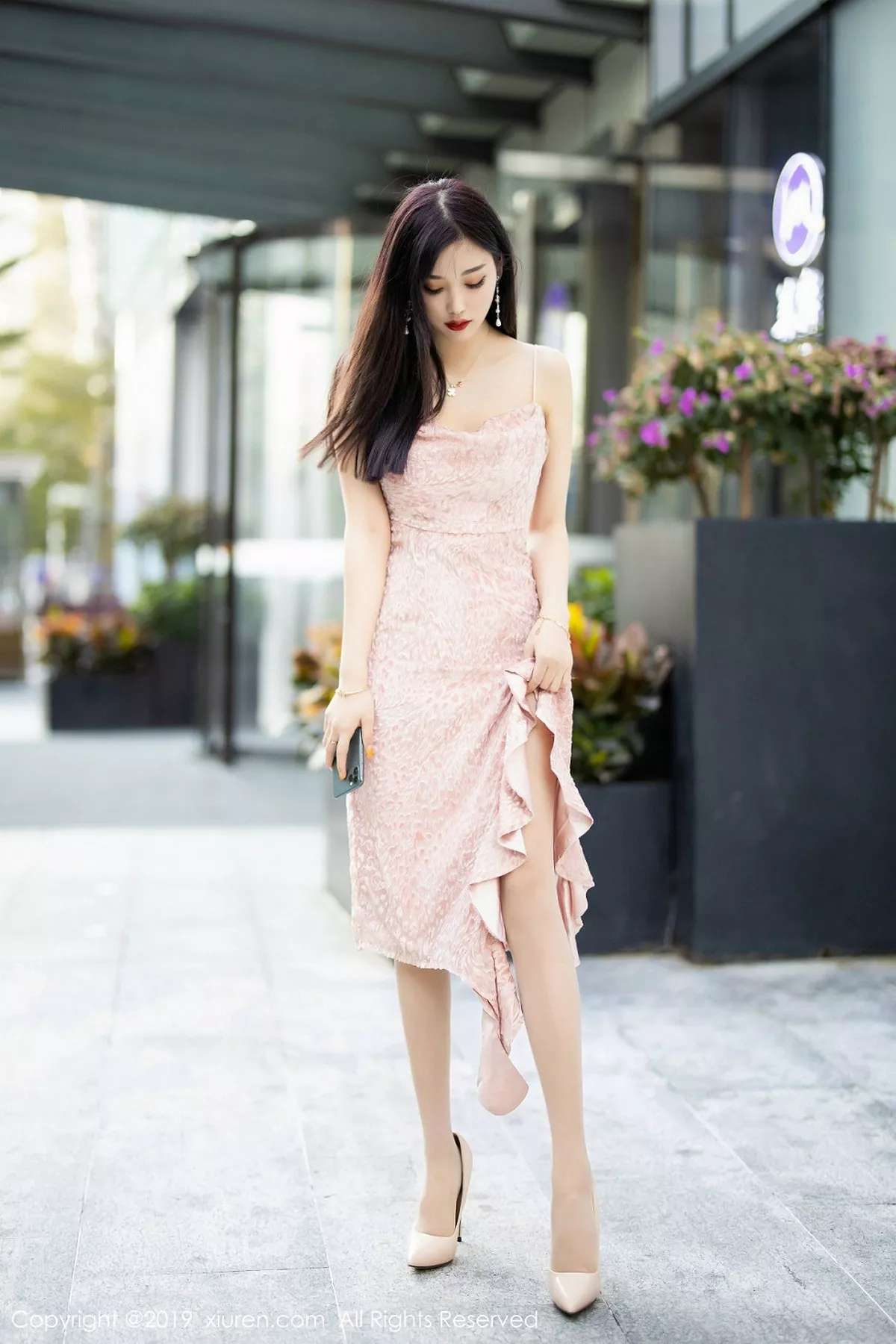 秀人集.com_[XiuRen秀人网]No.1857_女神杨晨晨sugar私房粉色吊裙半脱露性感白色内衣完美诱惑写真83P