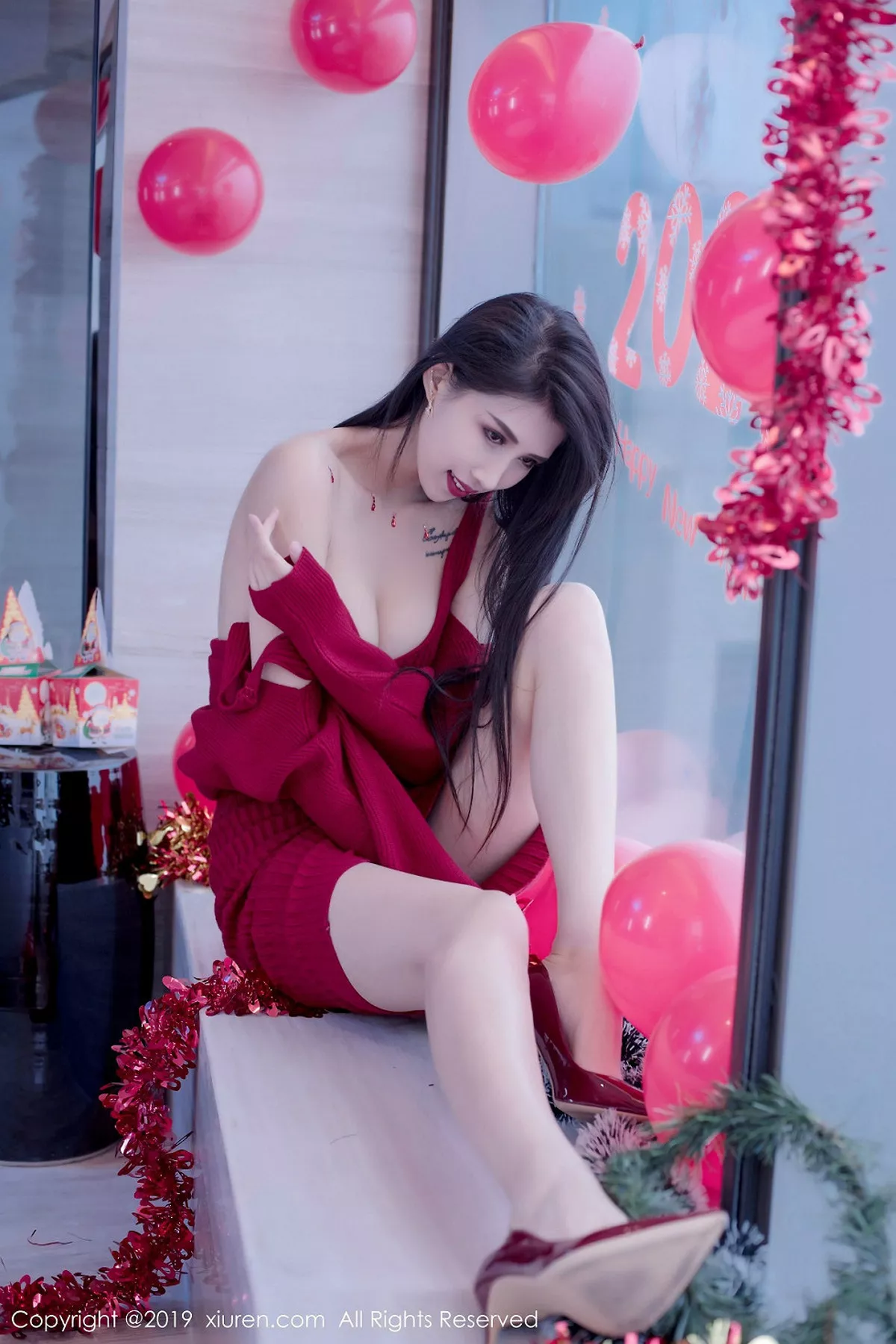 秀人集.com_[XiuRen秀人网]No.1871_高挑美女葛征Model私房圣诞新年主题红色深V圣诞女郎诱惑写真81P