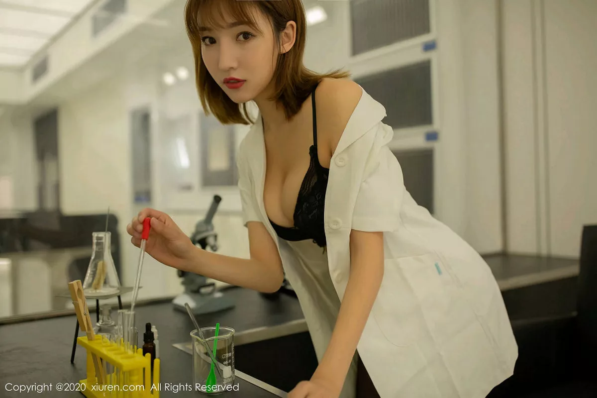 秀人集.com_[XiuRen秀人网]No.1931_嫩模陆萱萱实验室主题职场白衬衫配魅惑黑丝完美诱惑写真56P
