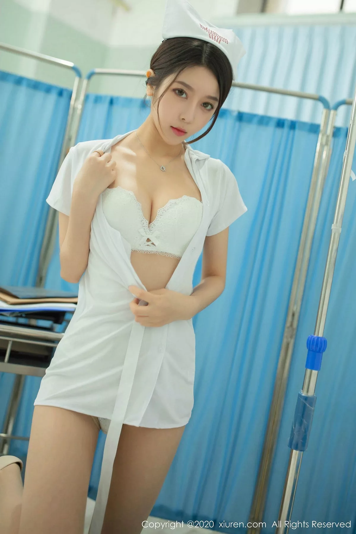 秀人集.com_[XiuRen秀人网]No.1941_嫩模夏诗诗Sally私房性感护士装半脱露白色内衣完美诱惑写真95P