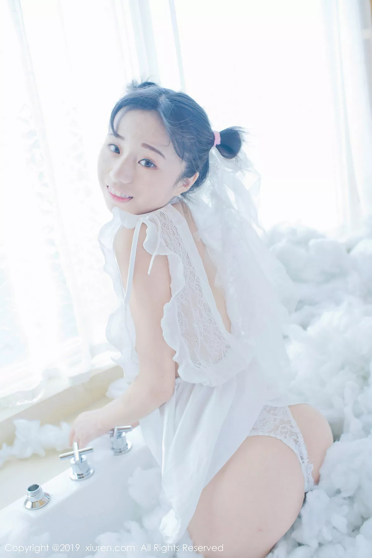 秀人集.com_[XiuRen秀人网]No.1313_豪乳嫩模仓井优香私房白色蕾丝薄纱露傲人豪乳撩人诱惑写真45P