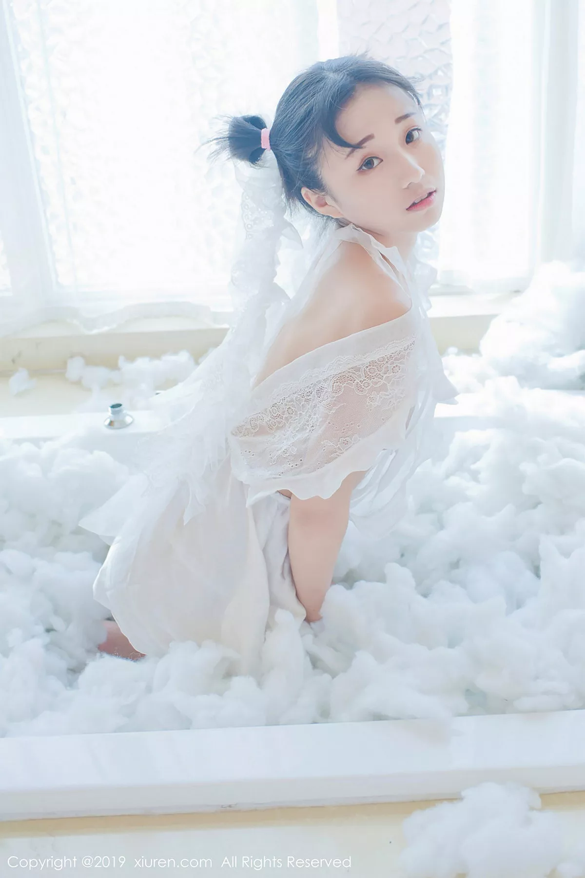 秀人集.com_[XiuRen秀人网]No.1313_豪乳嫩模仓井优香私房白色蕾丝薄纱露傲人豪乳撩人诱惑写真45P