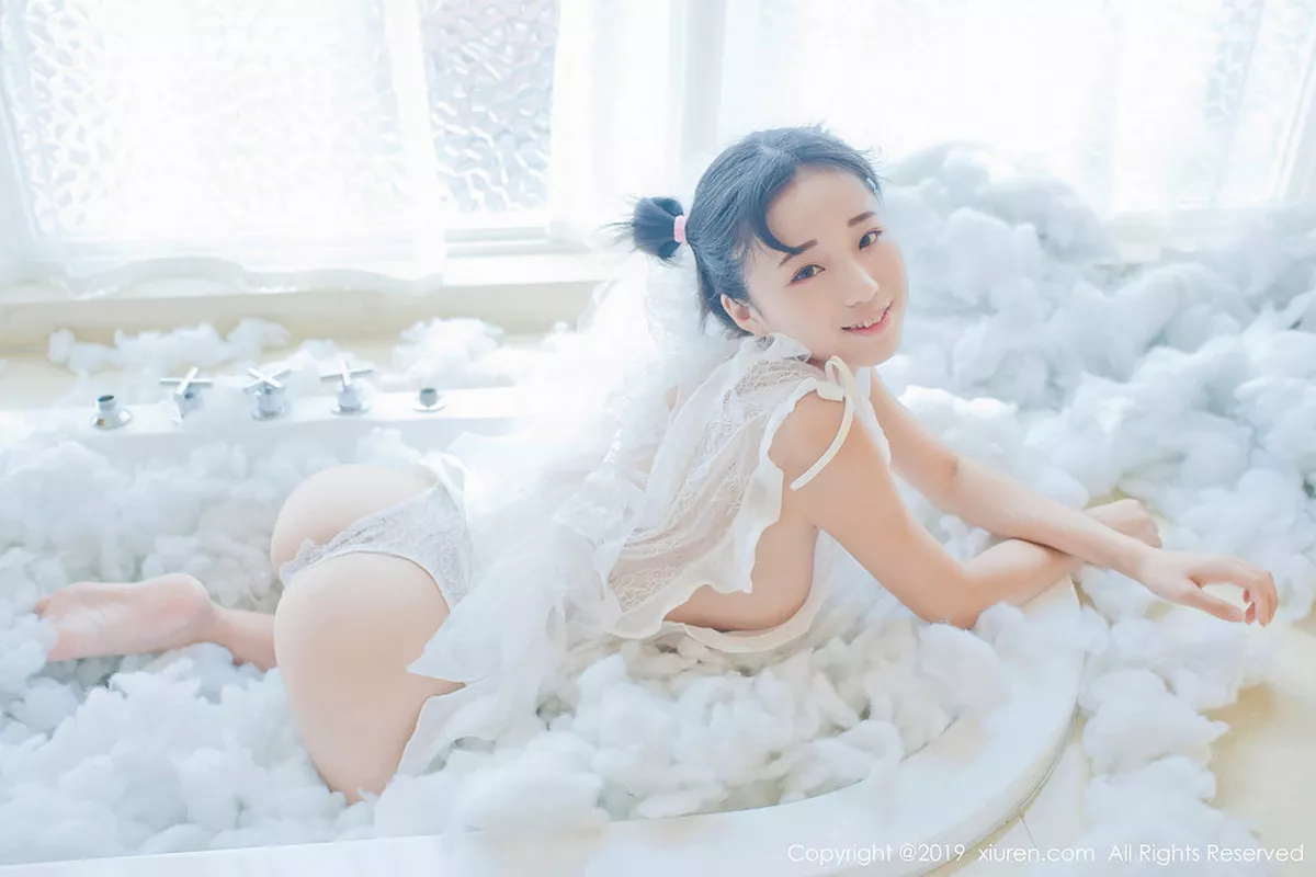秀人集.com_[XiuRen秀人网]No.1313_豪乳嫩模仓井优香私房白色蕾丝薄纱露傲人豪乳撩人诱惑写真45P