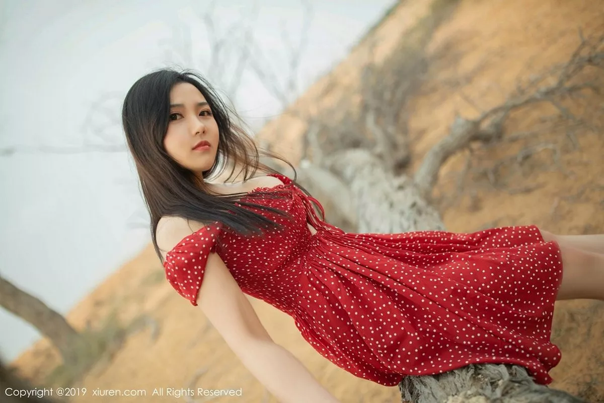秀人集.com_[XiuRen秀人网]No.1388_女神徐微微mia迪拜旅拍蕾丝情趣内衣秀豪乳翘臀诱惑写真54P