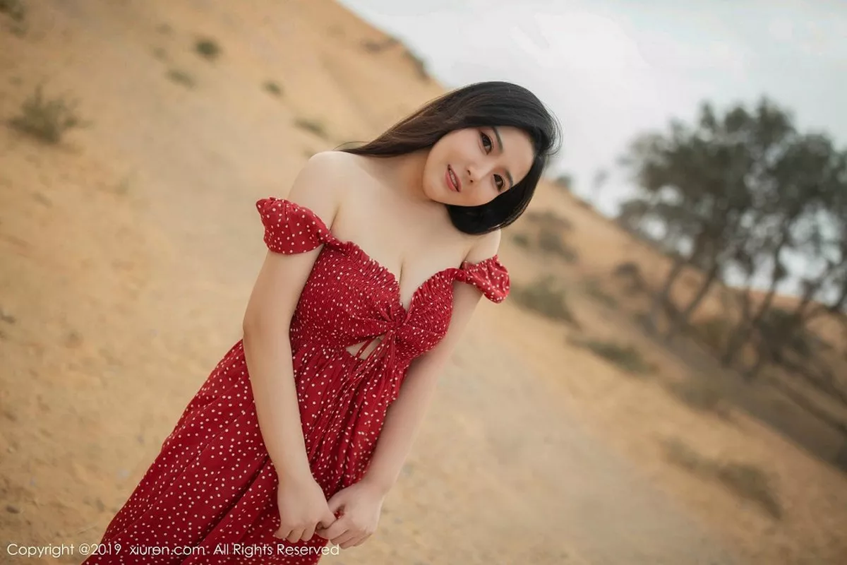 秀人集.com_[XiuRen秀人网]No.1388_女神徐微微mia迪拜旅拍蕾丝情趣内衣秀豪乳翘臀诱惑写真54P