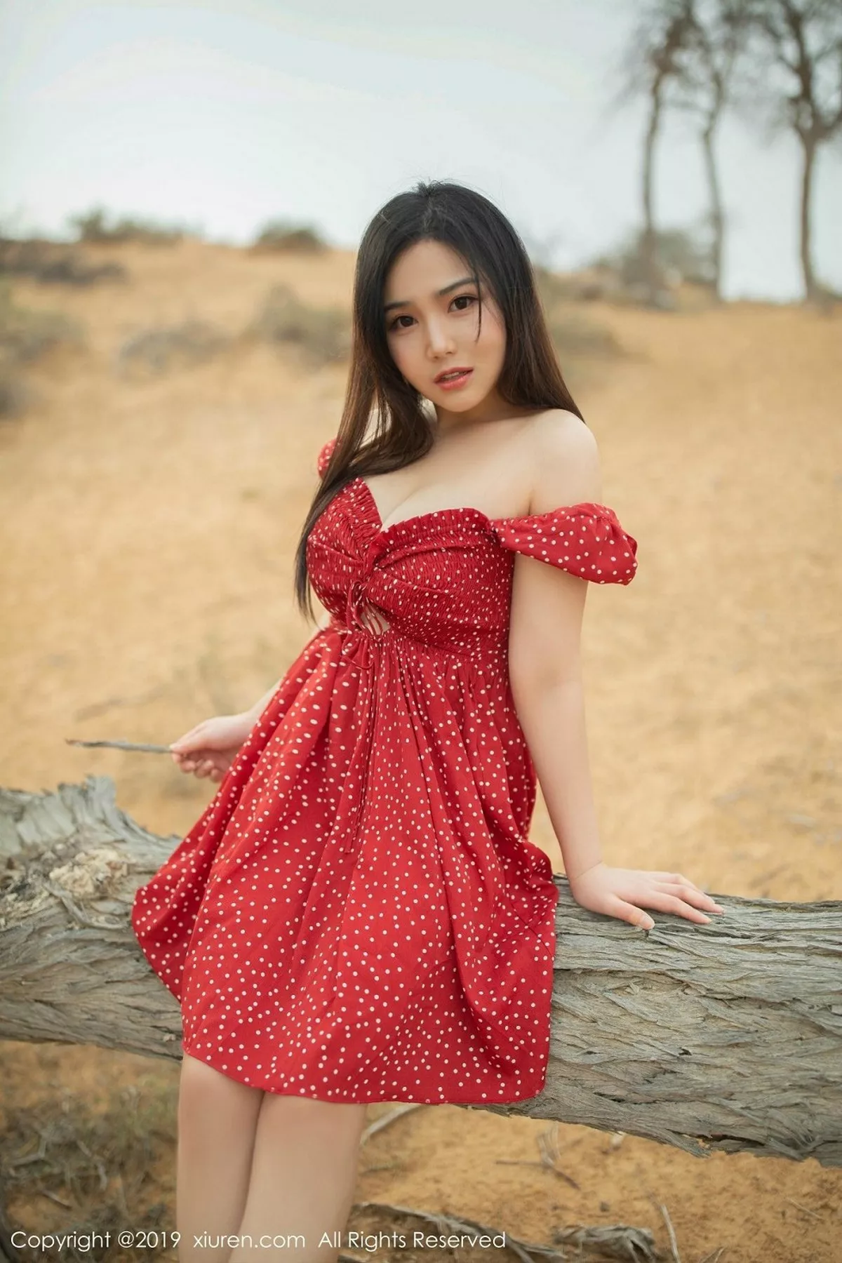 秀人集.com_[XiuRen秀人网]No.1388_女神徐微微mia迪拜旅拍蕾丝情趣内衣秀豪乳翘臀诱惑写真54P