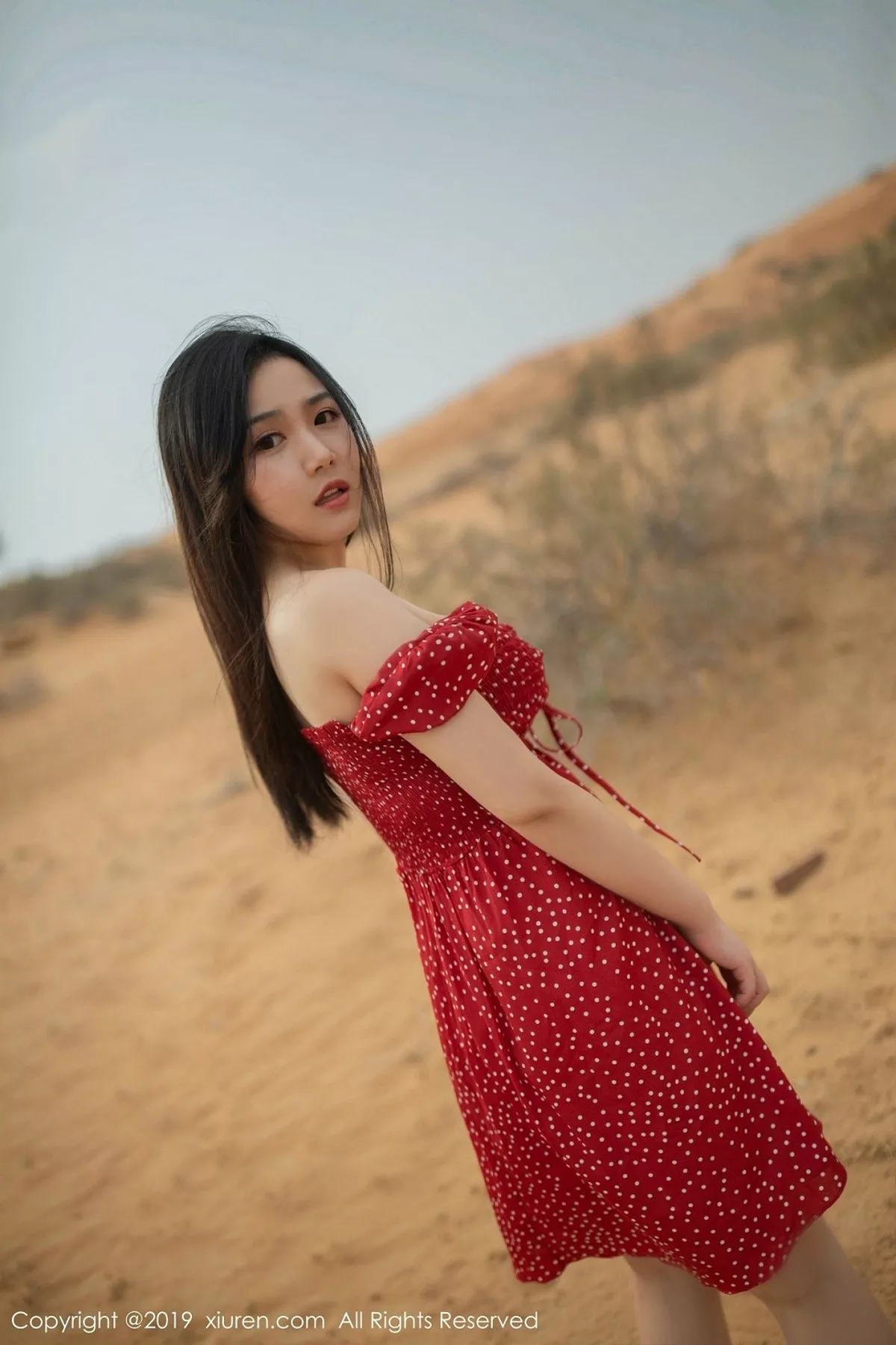 秀人集.com_[XiuRen秀人网]No.1388_女神徐微微mia迪拜旅拍蕾丝情趣内衣秀豪乳翘臀诱惑写真54P