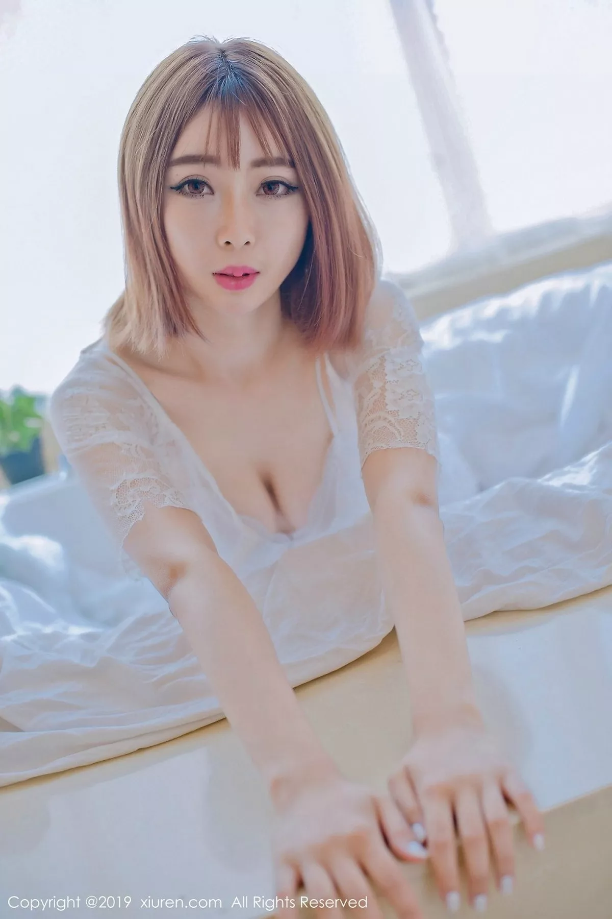 秀人集.com_[XiuRen秀人网]No.1406_嫩模凌萍儿私房白色蕾丝内衣配吊带白丝渔网完美诱惑写真47P