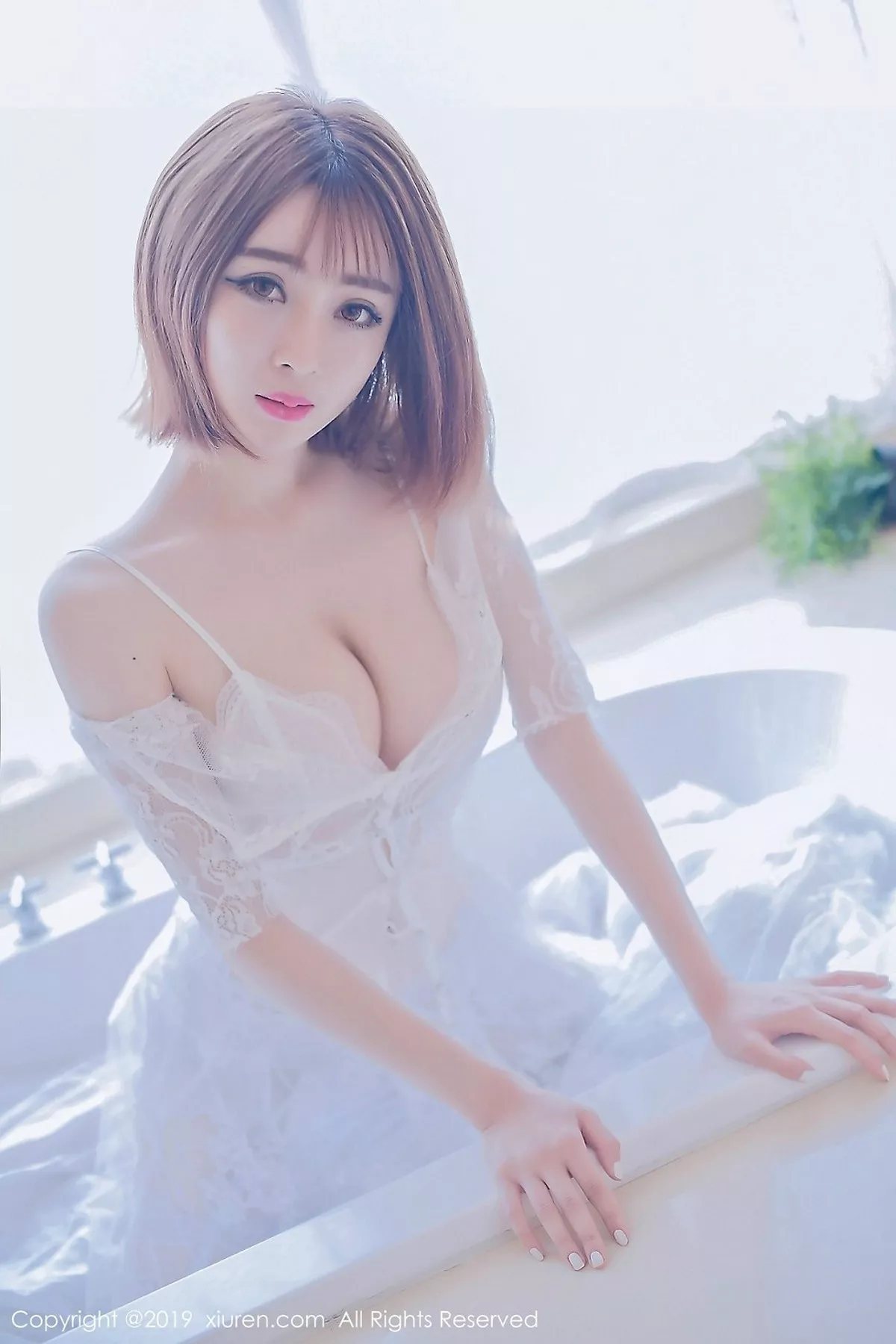 秀人集.com_[XiuRen秀人网]No.1406_嫩模凌萍儿私房白色蕾丝内衣配吊带白丝渔网完美诱惑写真47P