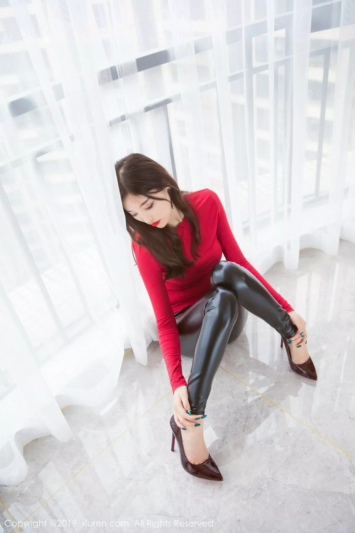 秀人集.com_[XiuRen秀人网]No.1411_女神杨晨晨sugar性感内衣配黑皮裤紧身秀完美身材诱惑写真56P
