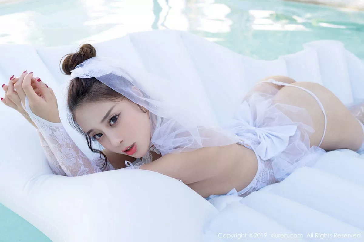 秀人集.com_[XiuRen秀人网]No.1428_嫩模筱慧cindy户外性感纯白婚纱+极致魅惑黑丝撩人诱惑写真45P