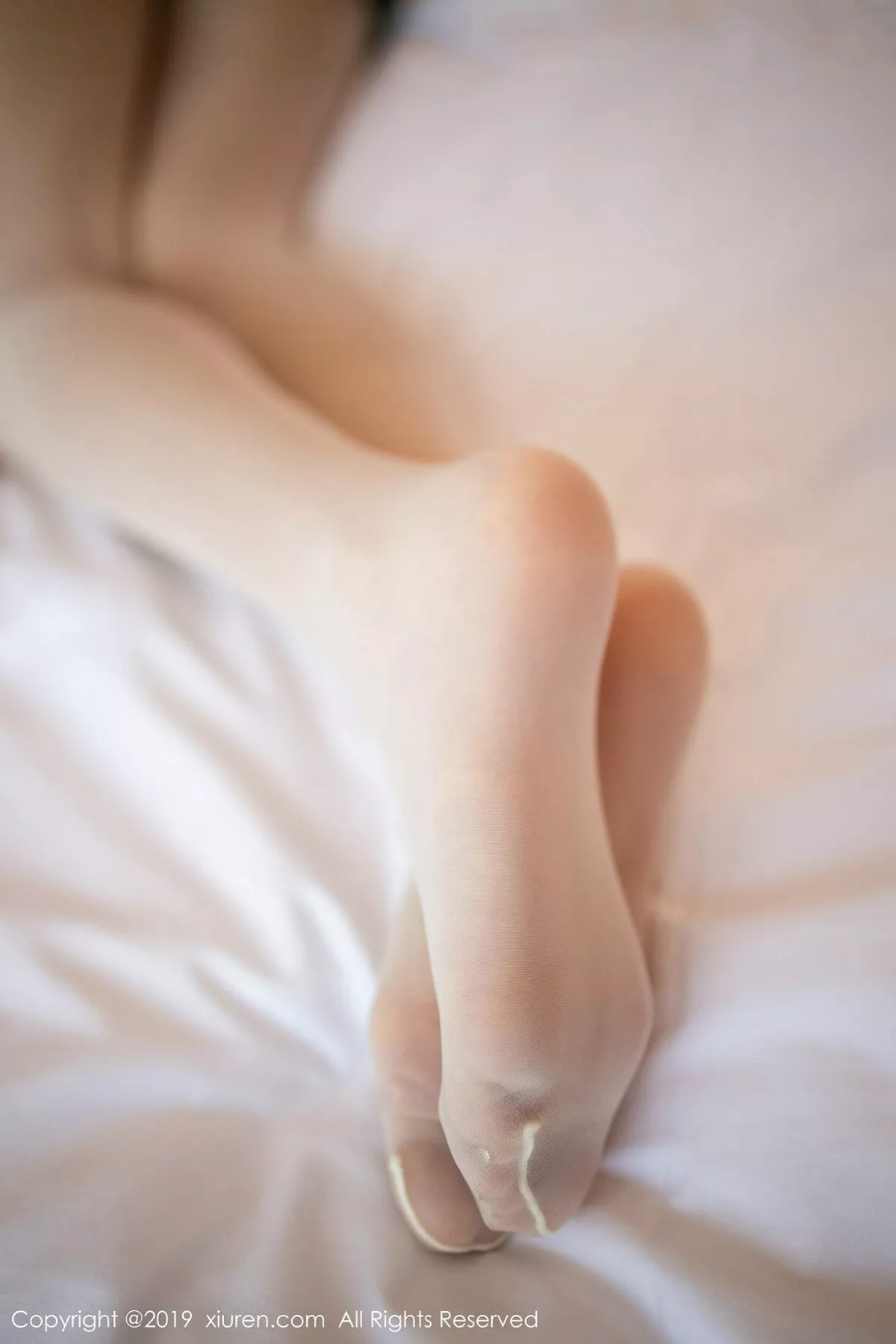 秀人集.com_[XiuRen秀人网]No.1567_女神杨晨晨sugar孔雀绿吊群配超薄肉丝裤袜秀美腿诱惑写真65P