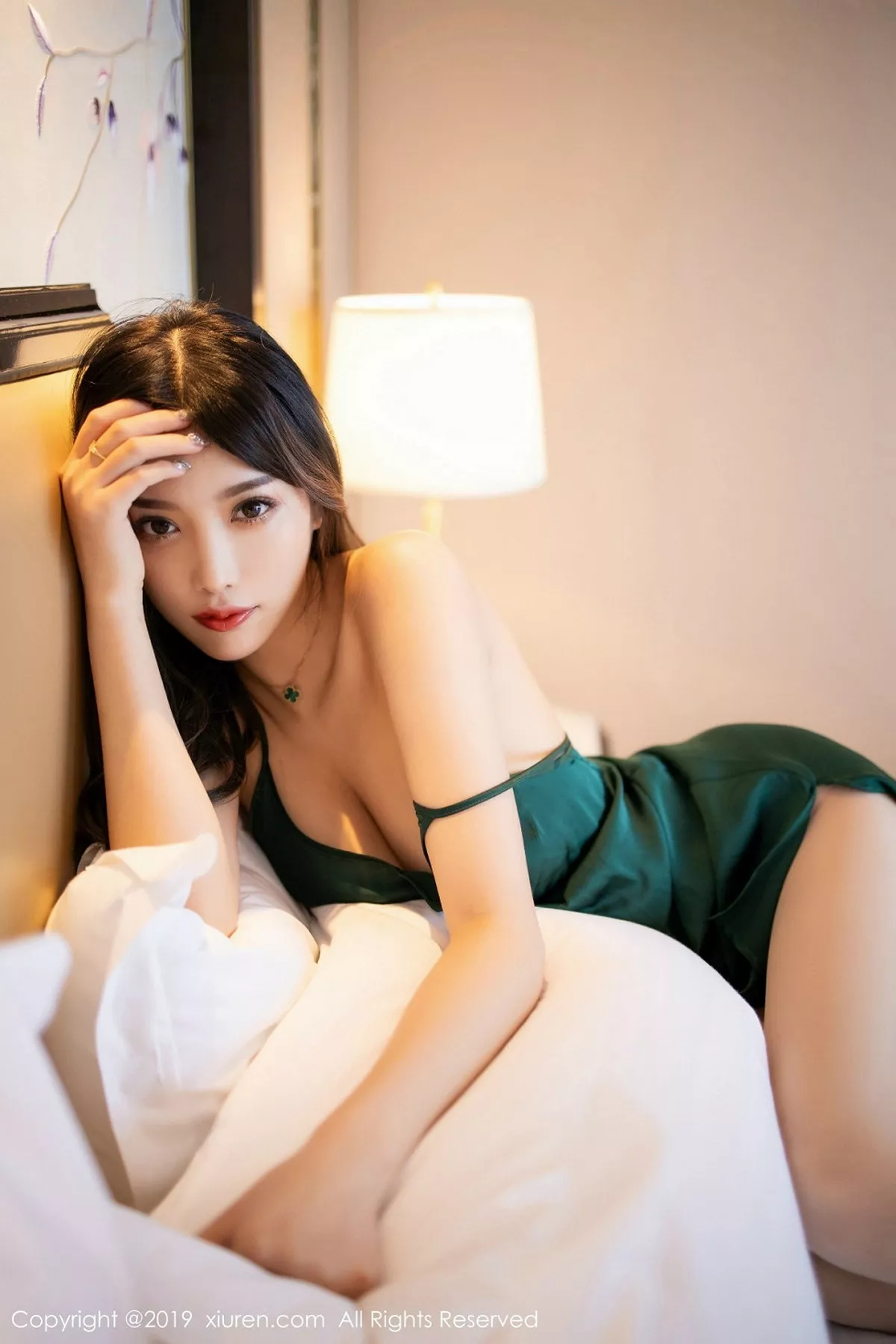 秀人集.com_[XiuRen秀人网]No.1567_女神杨晨晨sugar孔雀绿吊群配超薄肉丝裤袜秀美腿诱惑写真65P