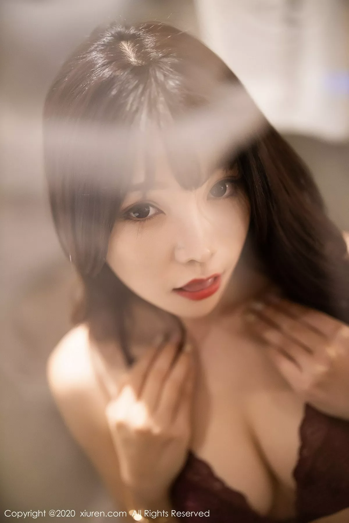 秀人集.com_[XiuRen秀人网]No.2019_女神芝芝Booty私房浴室里性感红色内衣配超薄黑丝诱惑写真71P