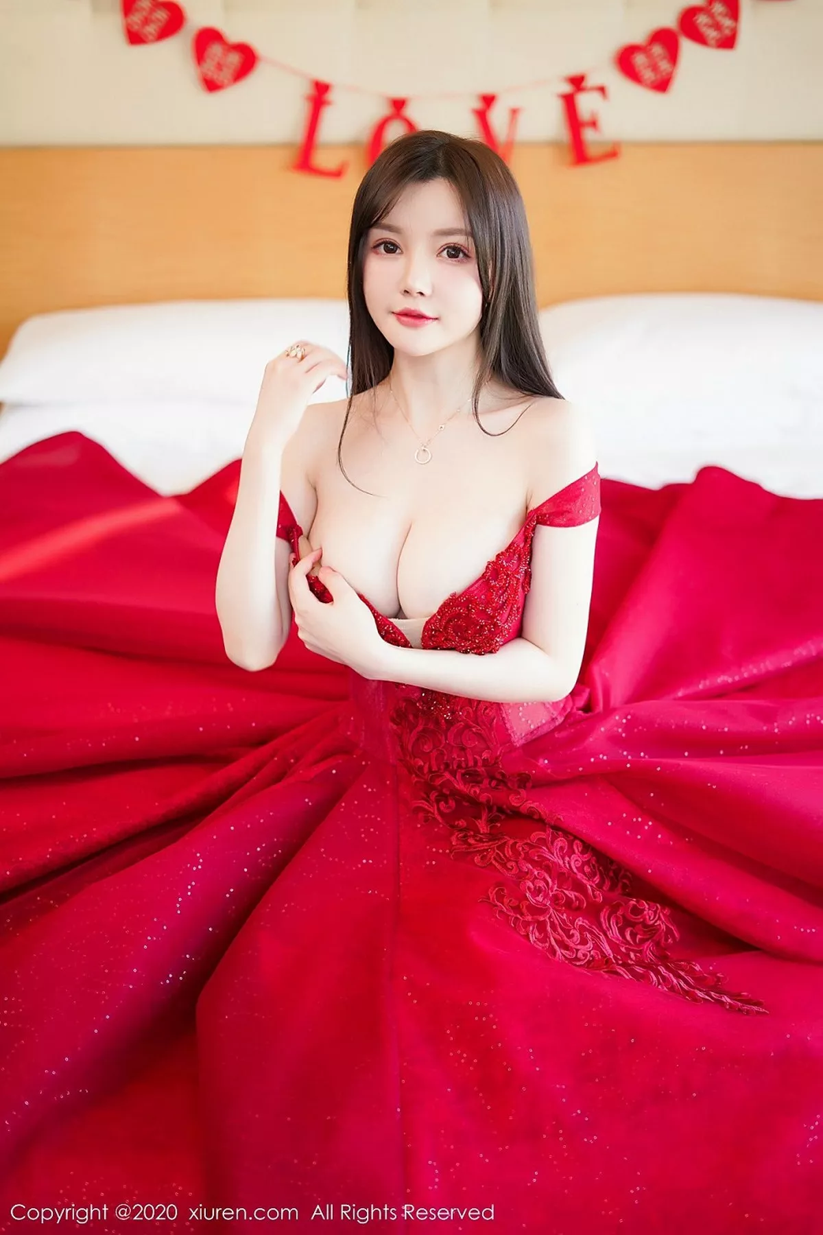 秀人集.com_[XiuRen秀人网]No.2058_女神糯美子Mini私房新娘主题情趣内衣露丰乳肥臀极致诱惑写真116P