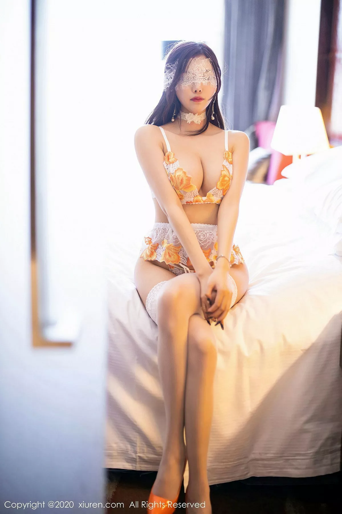 秀人集.com_[XiuRen秀人网]No.1989_女神杨晨晨sugar私房蒙面主题情趣内衣秀火辣身材撩人诱惑写真82P