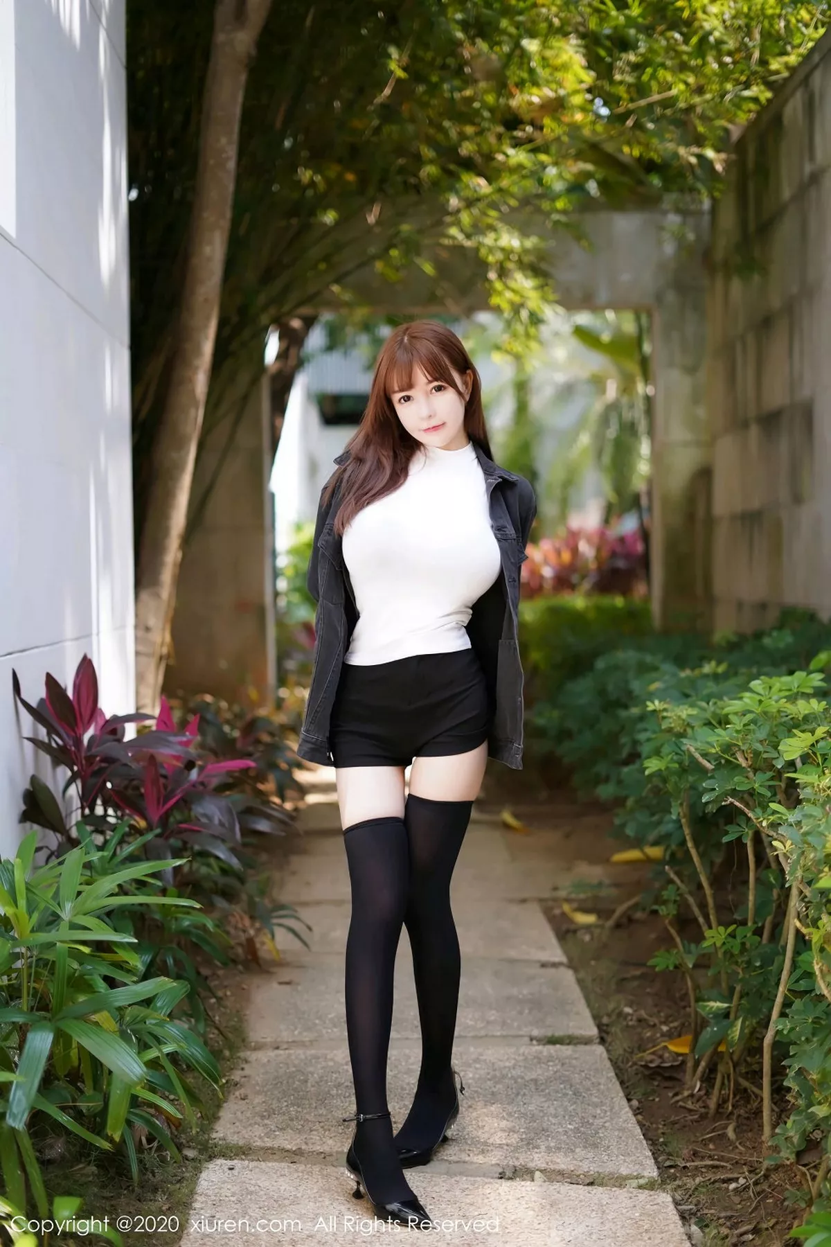 图片[4]-[XiuRen秀人网]第2147期UU酱写真-秀人集
