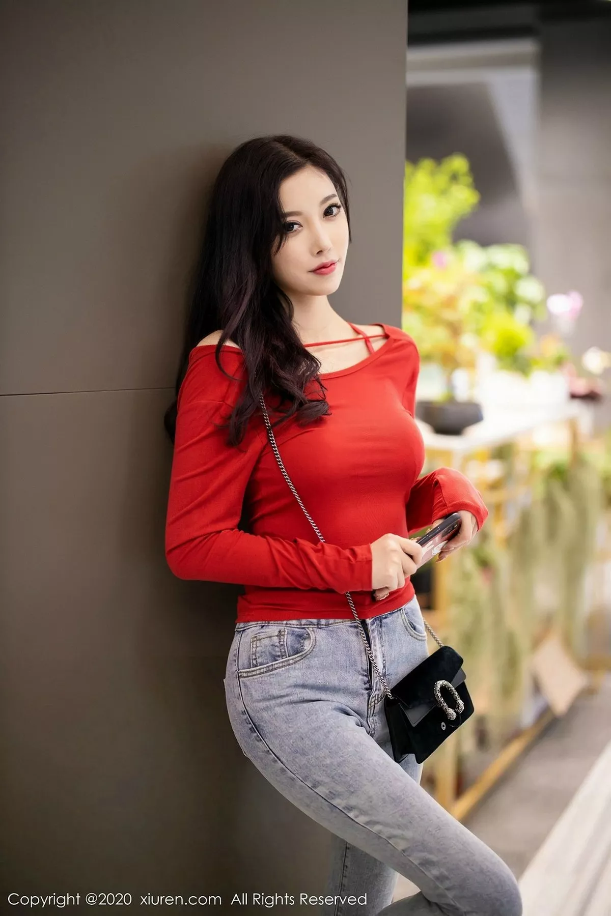 秀人集.com_[XiuRen秀人网]No.2200_女神杨晨晨sugar私房红色内衣配黑丝裤袜秀翘臀美腿诱惑写真88P