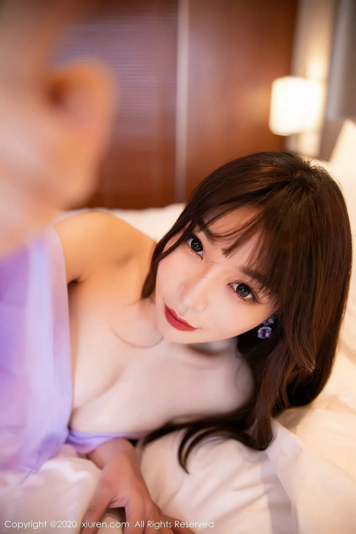 秀人集.com_[XiuRen秀人网]No.2171_女神芝芝Booty私房床上薄透服饰配无内肉丝裤袜撩人诱惑写真80P